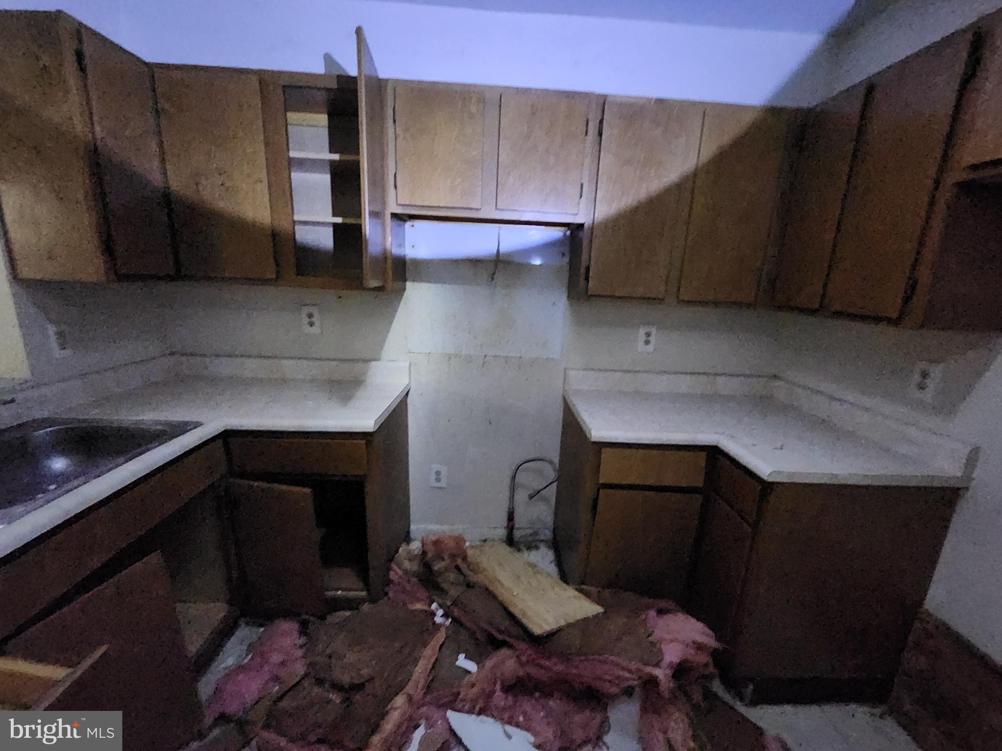 SANDTOWN-WINCHESTER - Residential