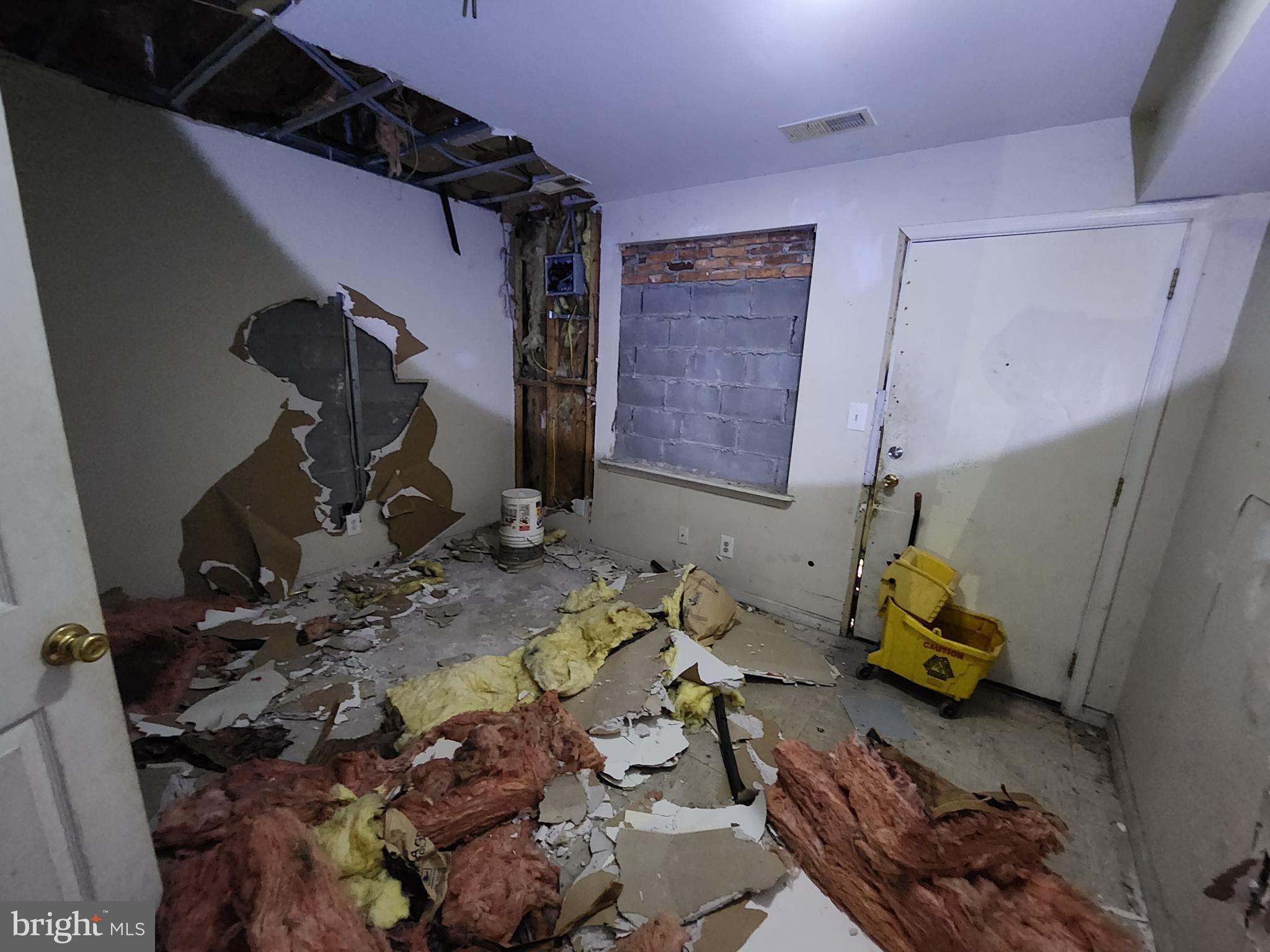 SANDTOWN-WINCHESTER - Residential