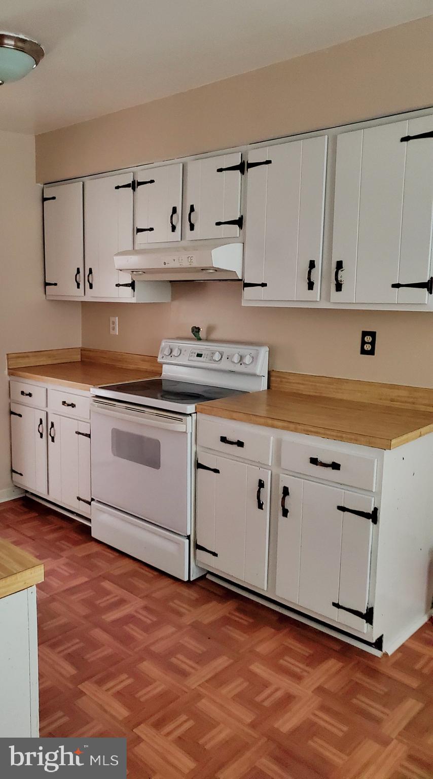 RYON WOODS SUB - Residential