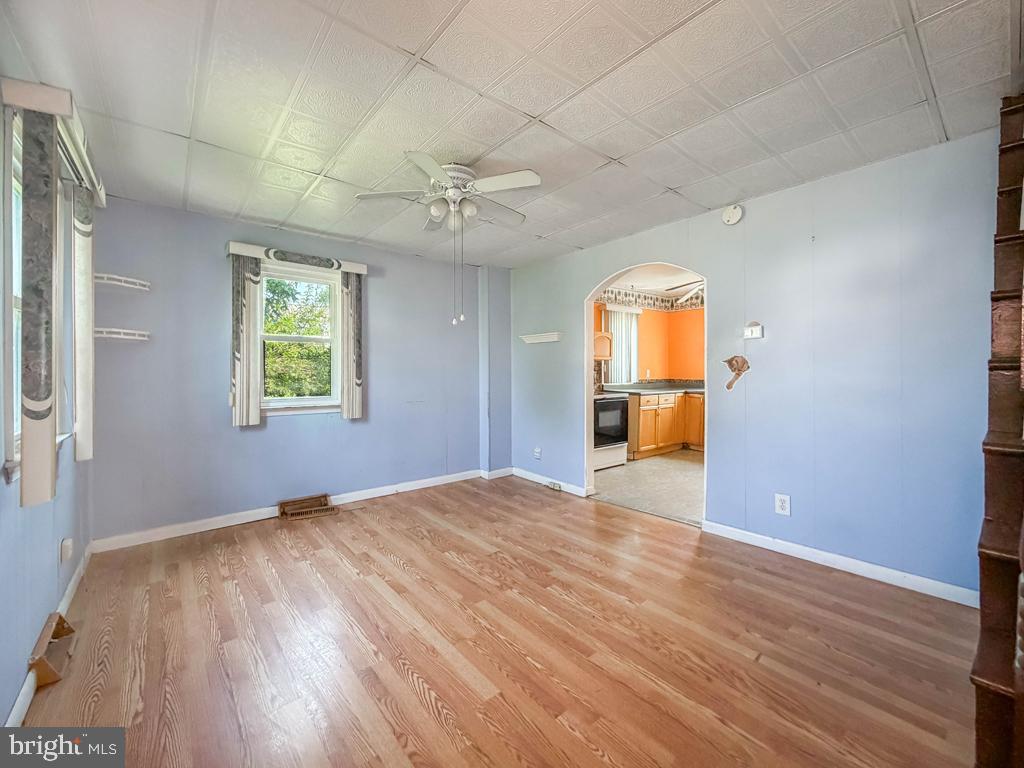 1005 THIRD AVENUE
