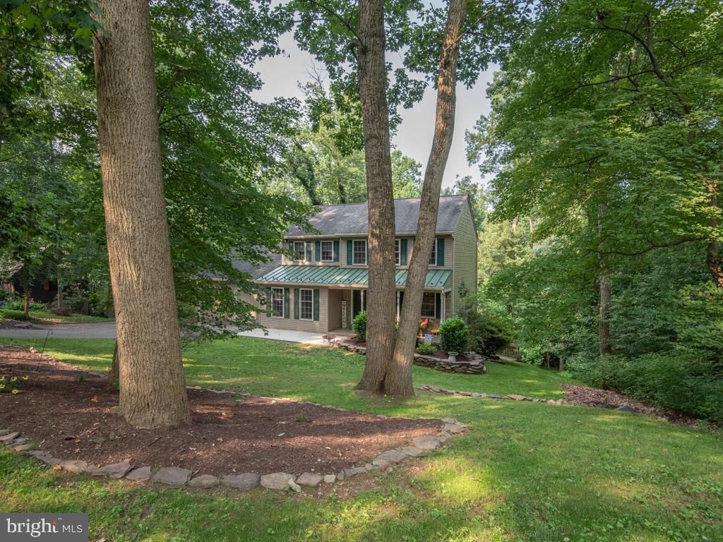 Photo of 106 N TANGLEWOOD DR, QUARRYVILLE, PA 17566 (MLS # PALA2038766)