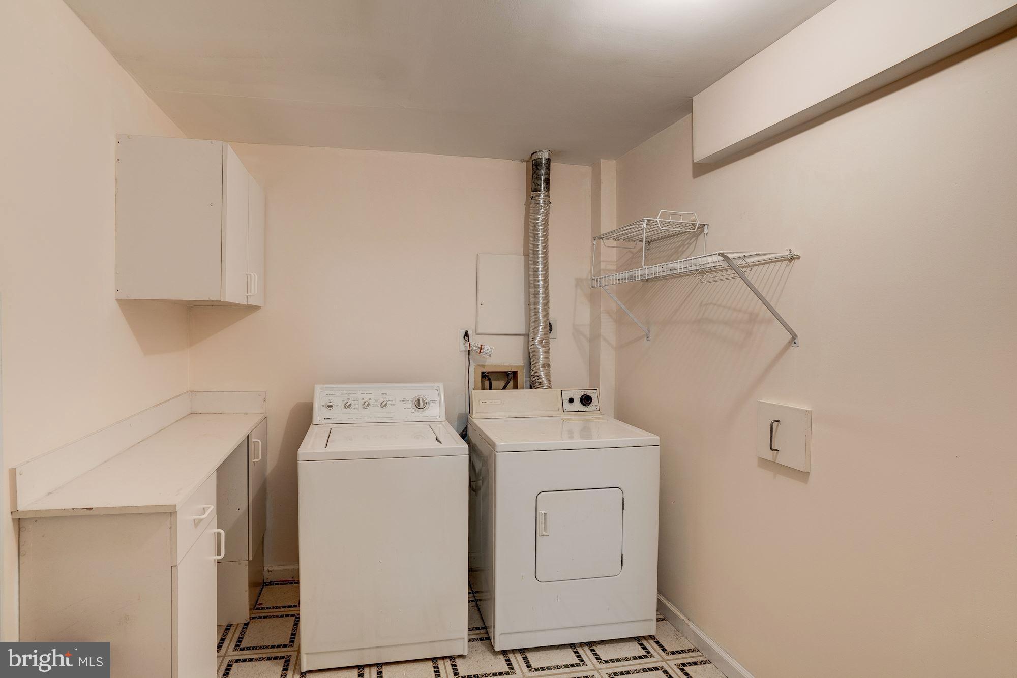 COUNTRYSIDE - Residential