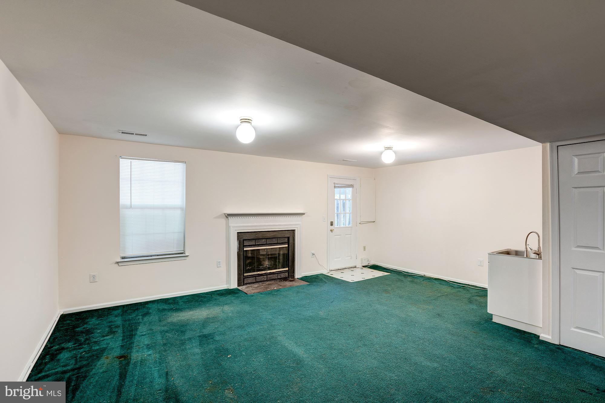 COUNTRYSIDE - Residential