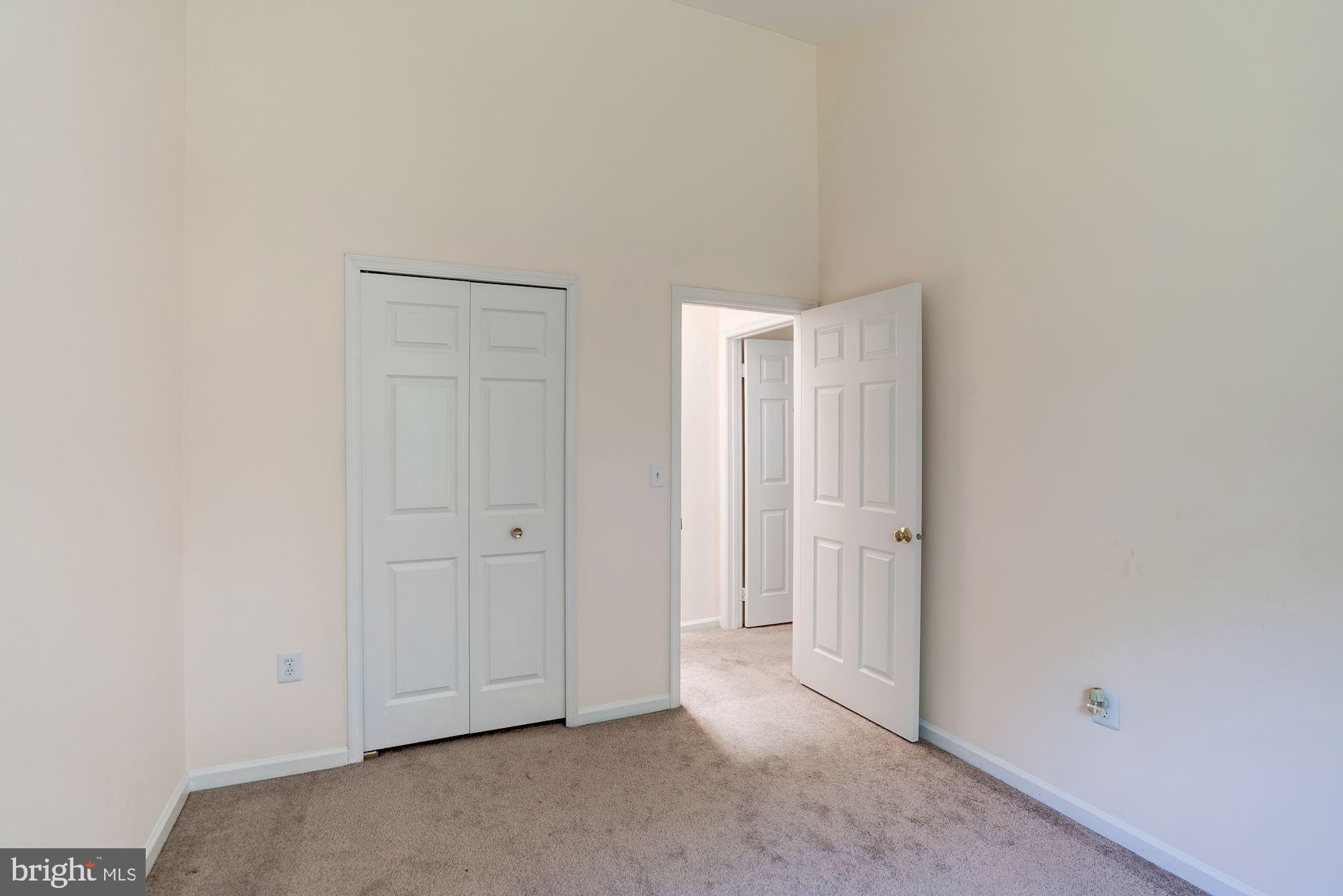 COUNTRYSIDE - Residential