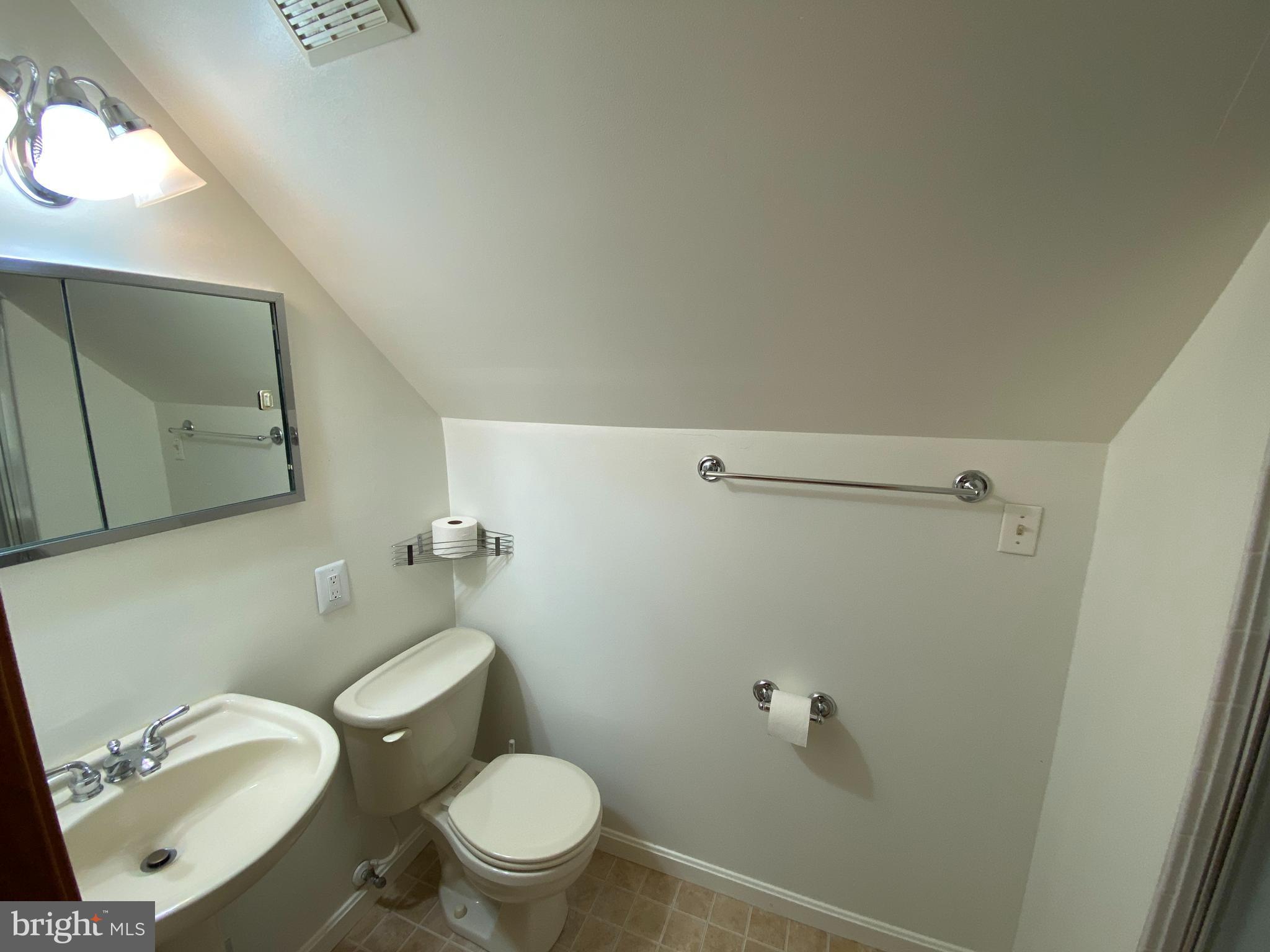 LAKE OF THE WOODS - Residential Lease