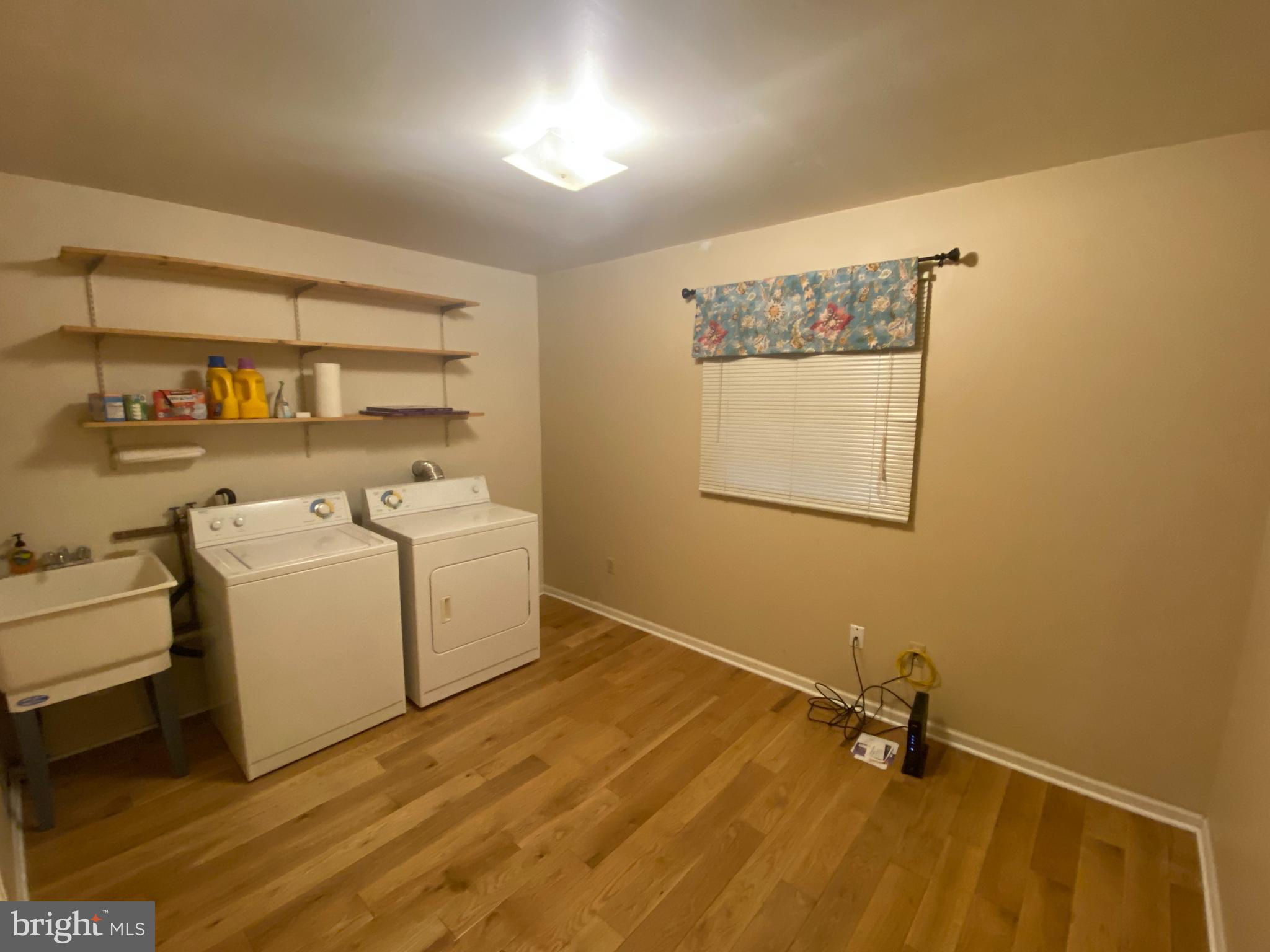 LAKE OF THE WOODS - Residential Lease