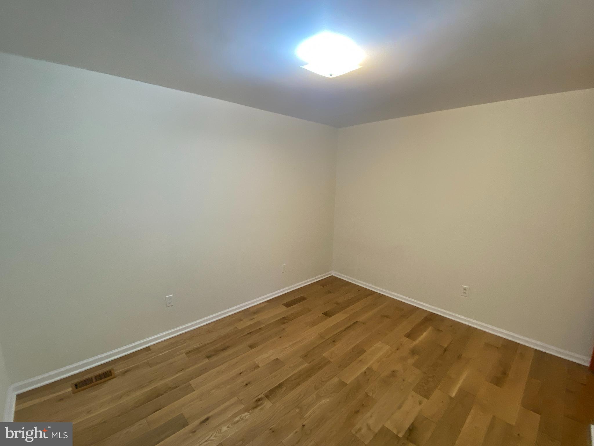 LAKE OF THE WOODS - Residential Lease