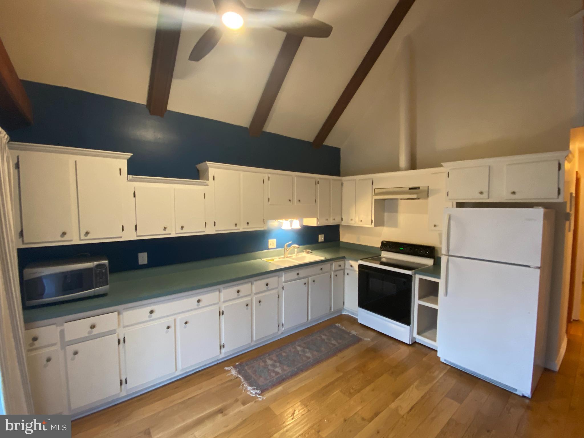 LAKE OF THE WOODS - Residential Lease