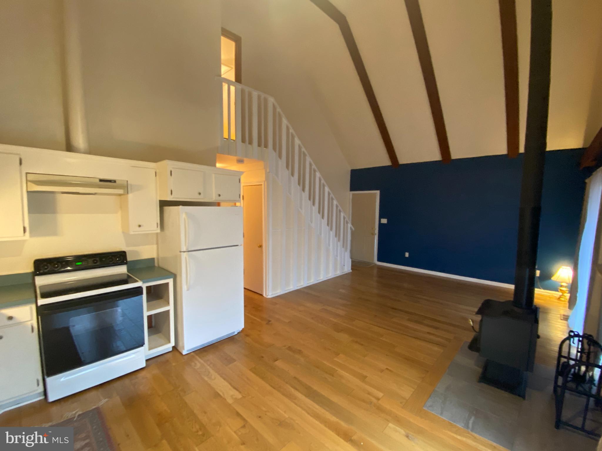 LAKE OF THE WOODS - Residential Lease