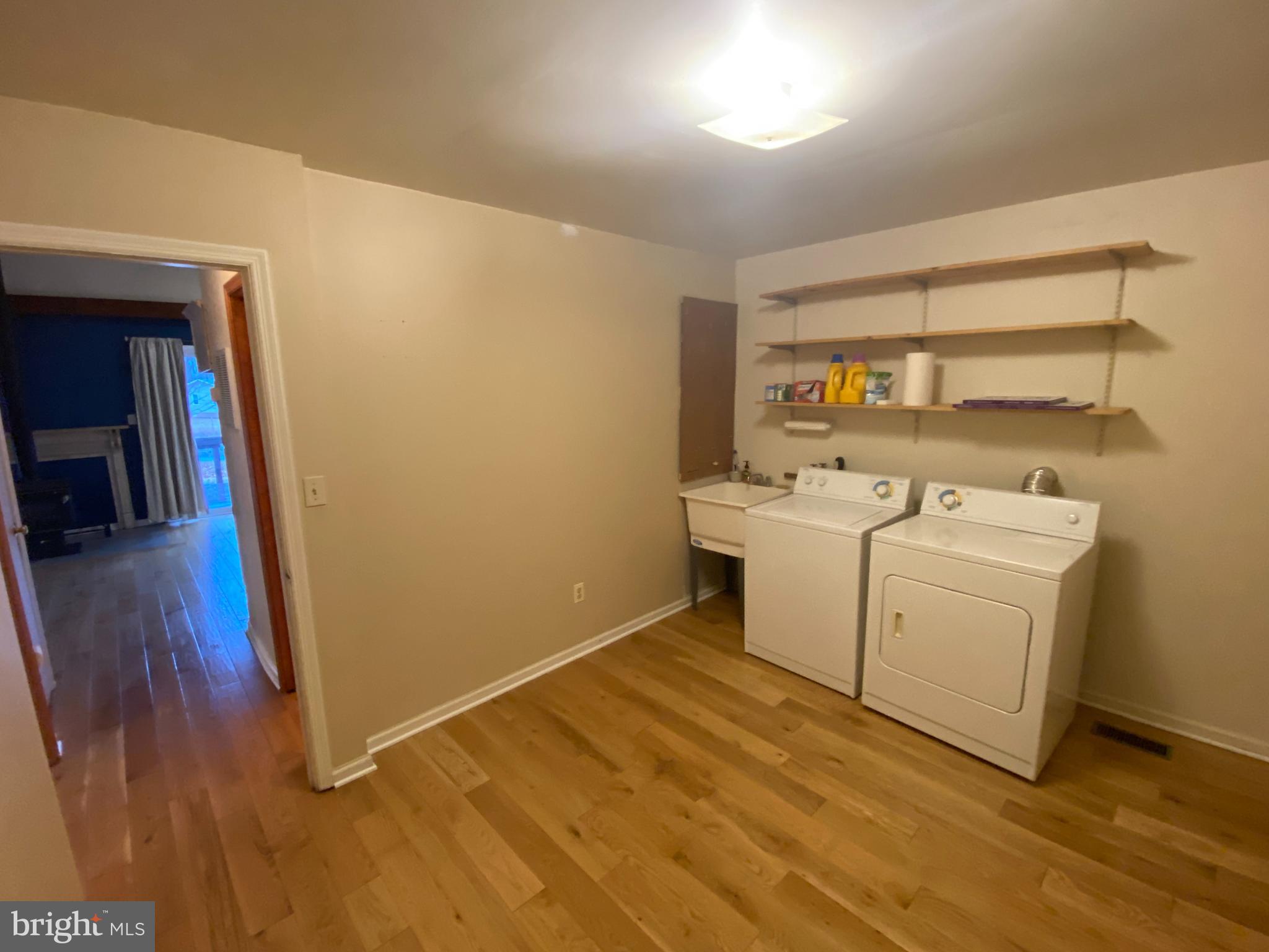 LAKE OF THE WOODS - Residential Lease