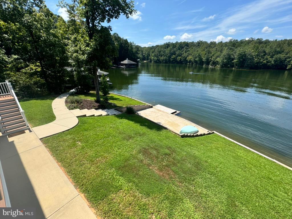 CUCKOOS NEST - Residential