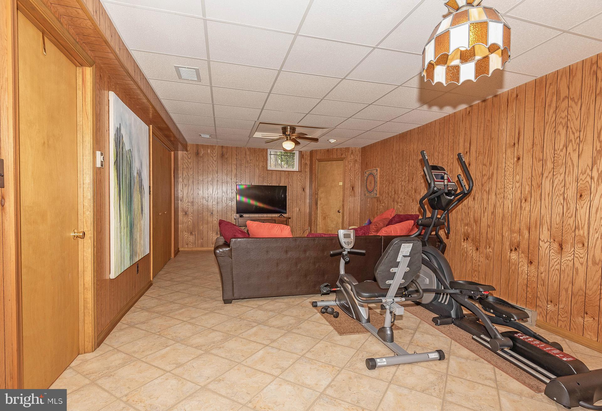 STURBRIDGE - Residential