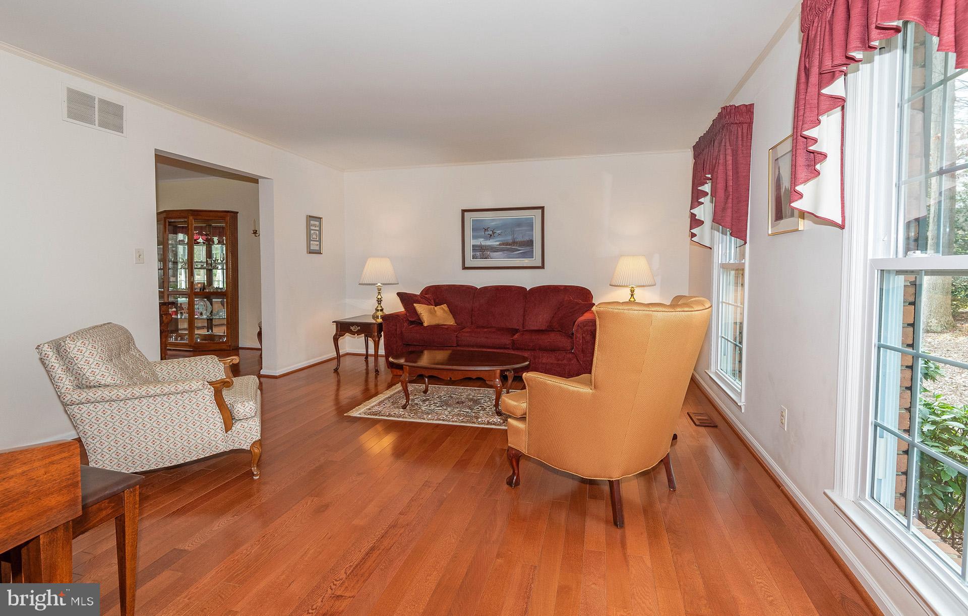 STURBRIDGE - Residential