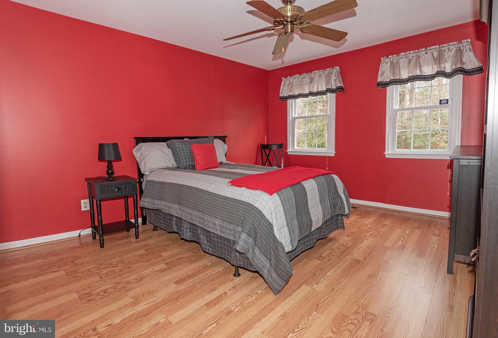 STURBRIDGE - Residential