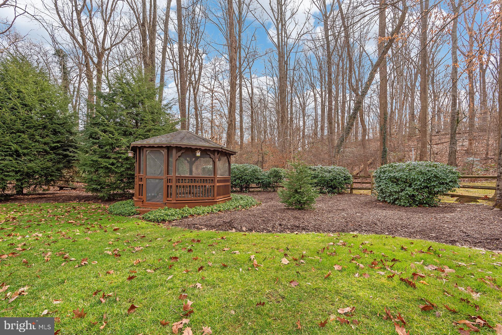 STURBRIDGE - Residential