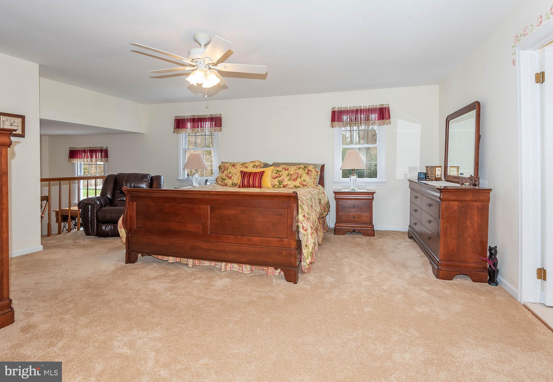 STURBRIDGE - Residential