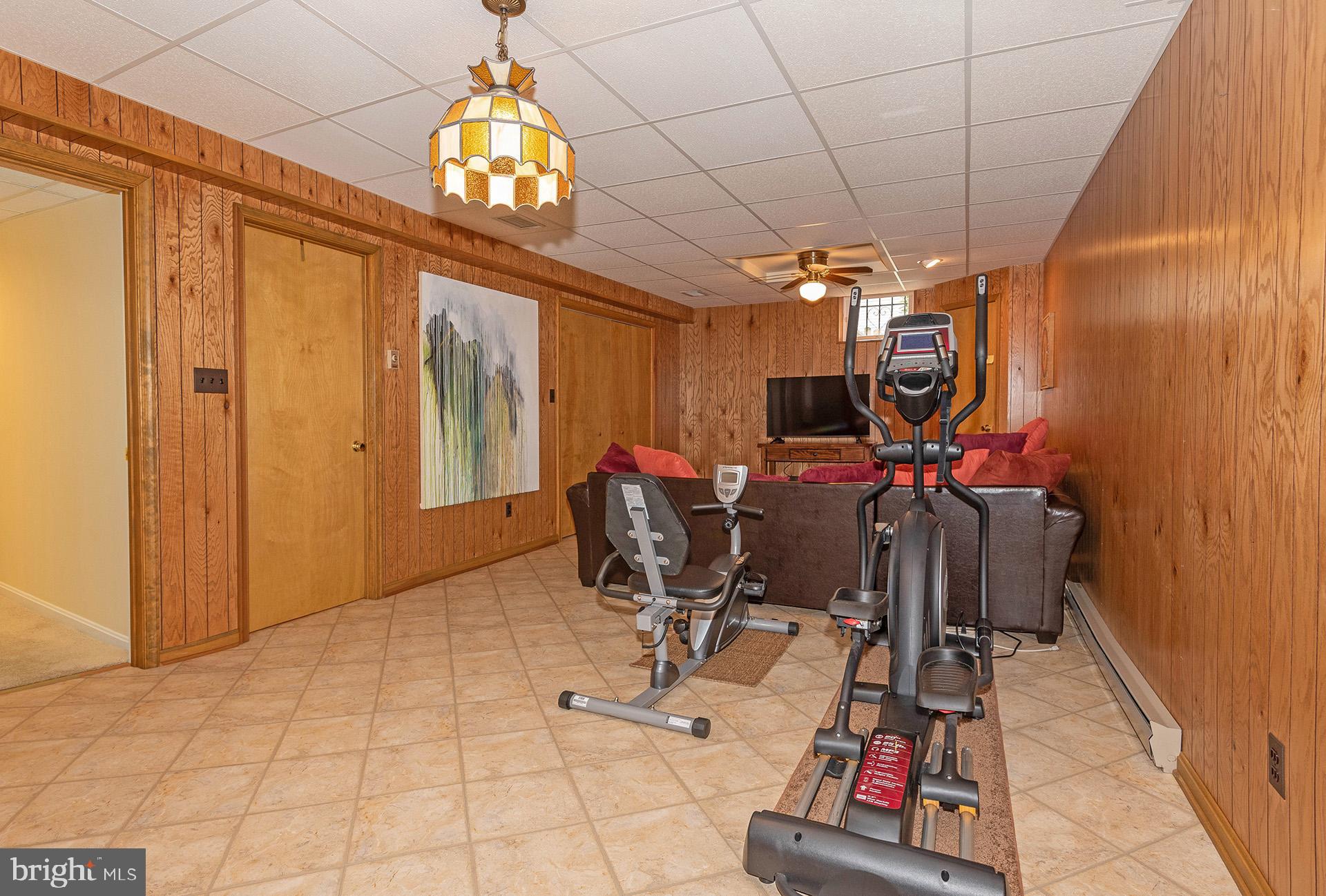 STURBRIDGE - Residential