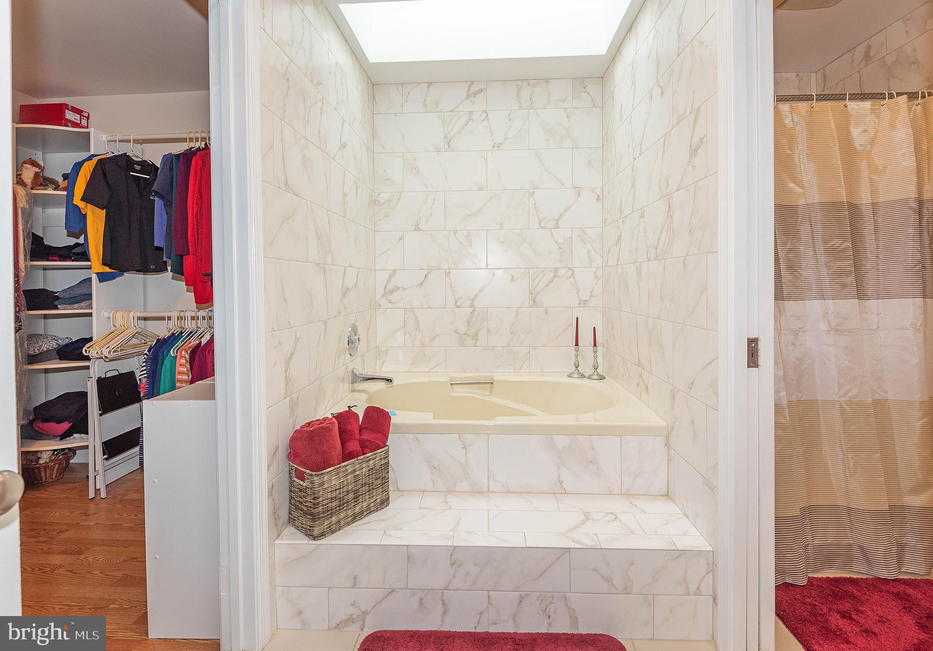 STURBRIDGE - Residential