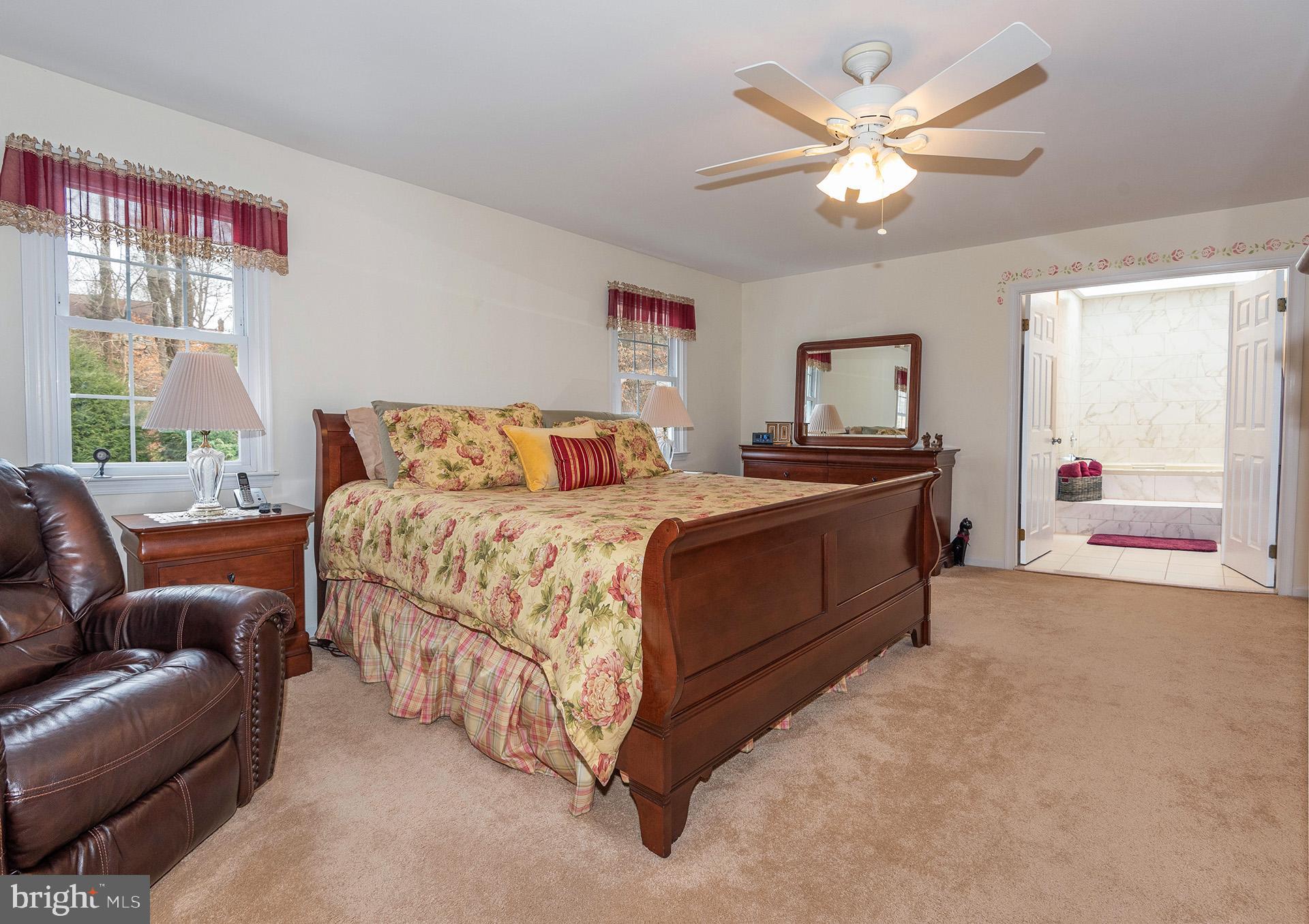 STURBRIDGE - Residential