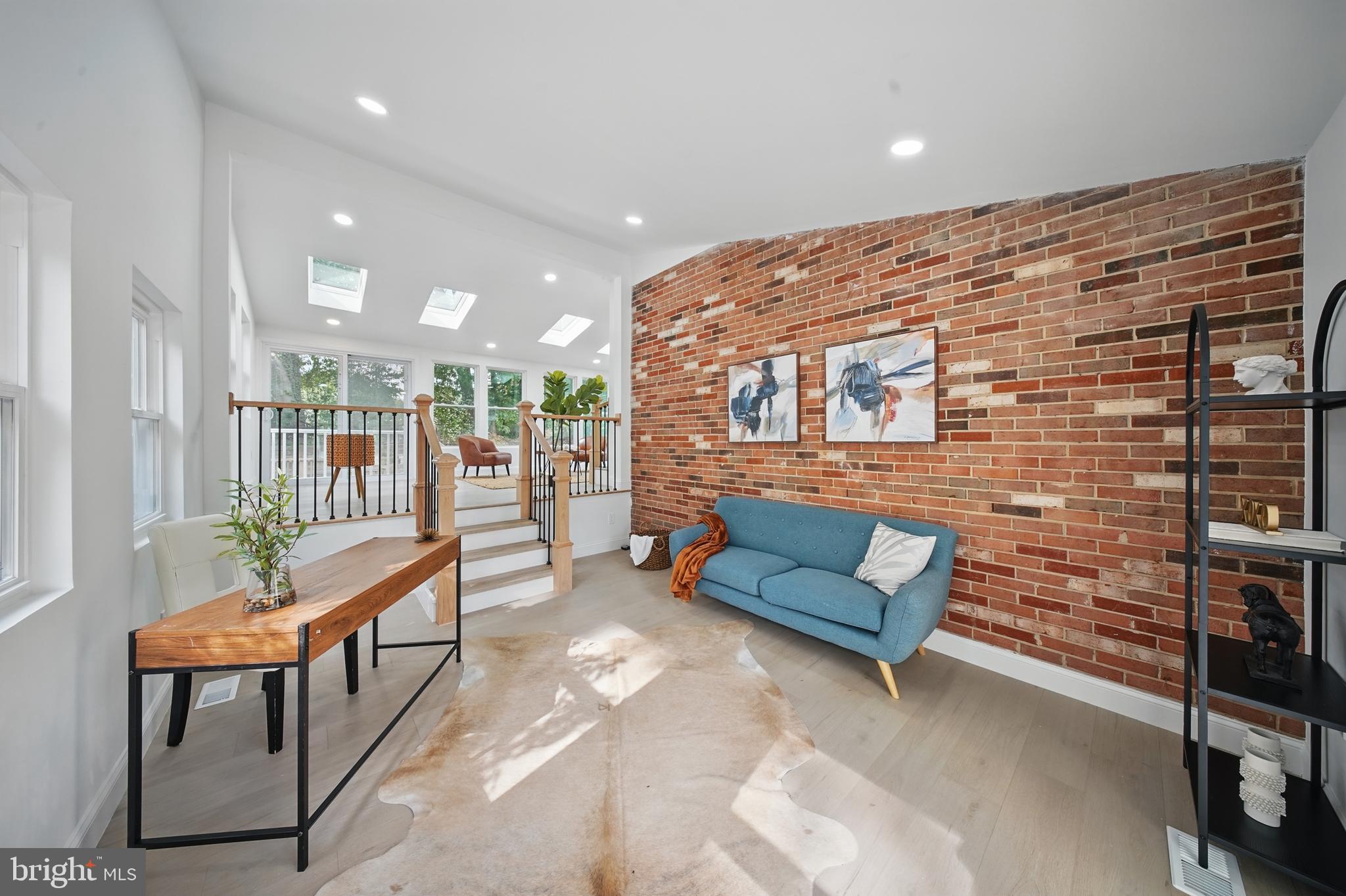 DALE CITY - Residential