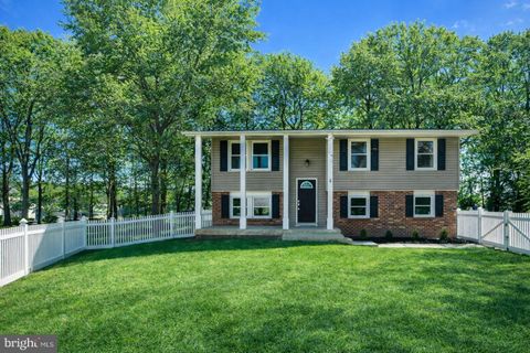 6 STRATFORD COURT WALDORF MD 20602