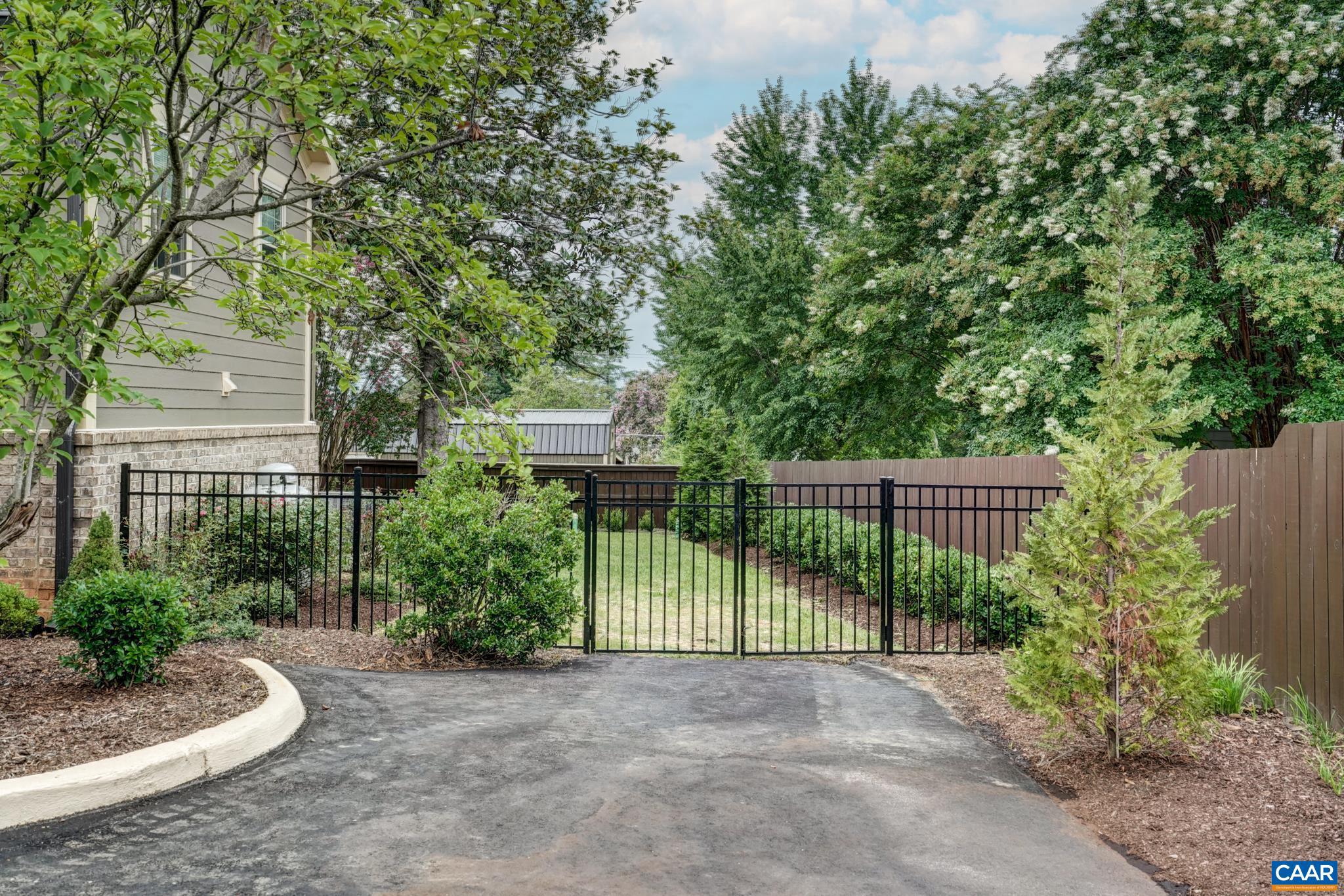 NORTHFIELDS - Residential