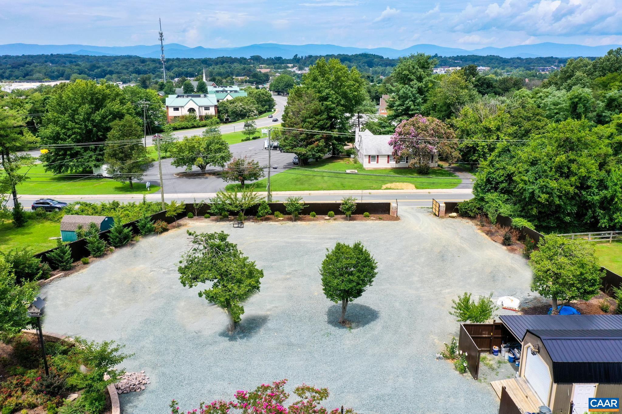 NORTHFIELDS - Residential