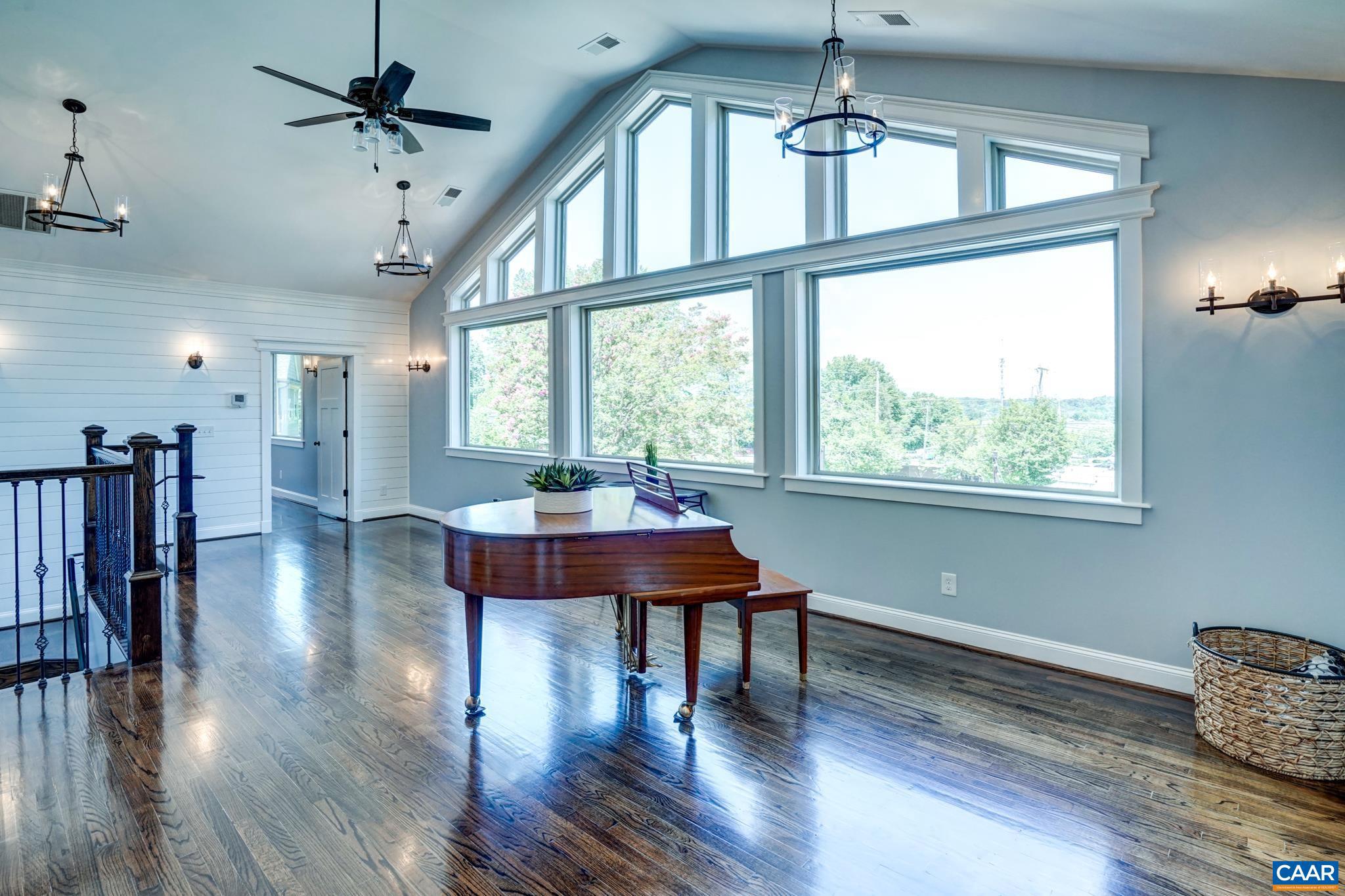 NORTHFIELDS - Residential