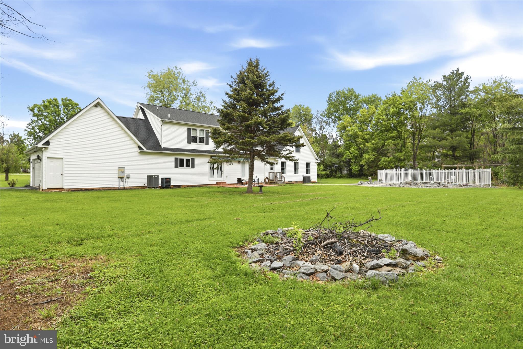 SHEPHERD WEST - Residential