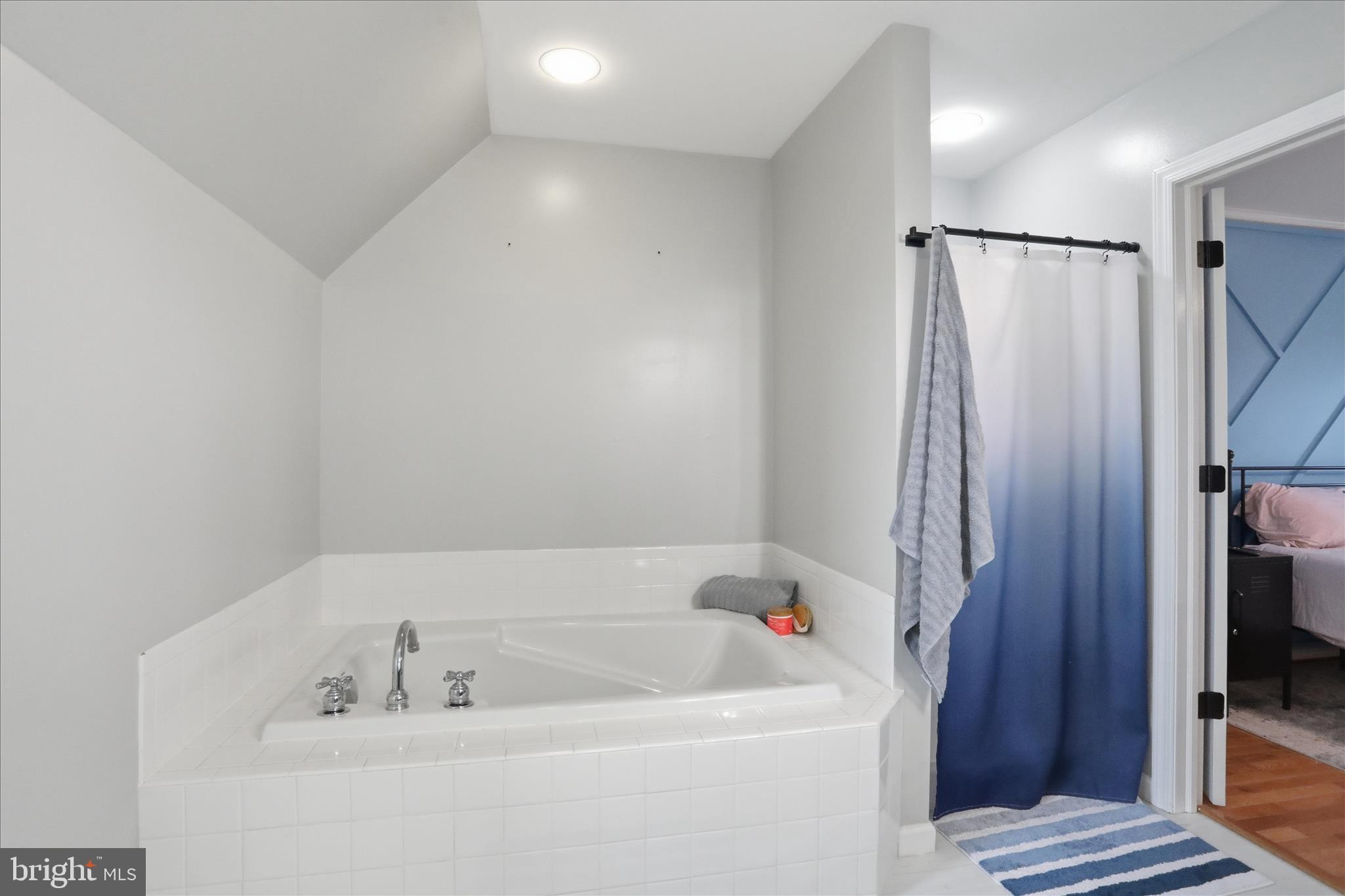 SHEPHERD WEST - Residential
