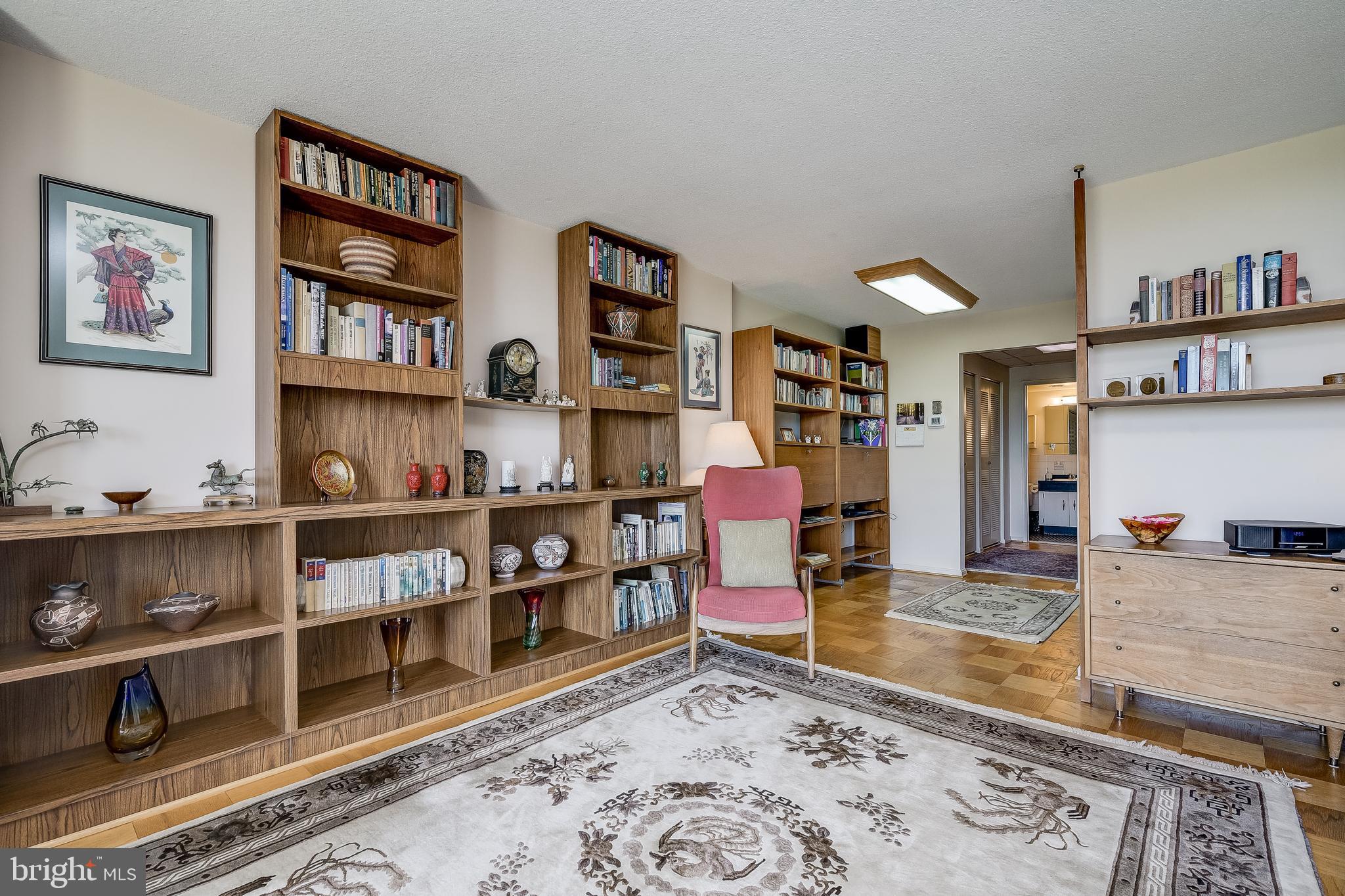 AMERICANA CENTRE - Residential