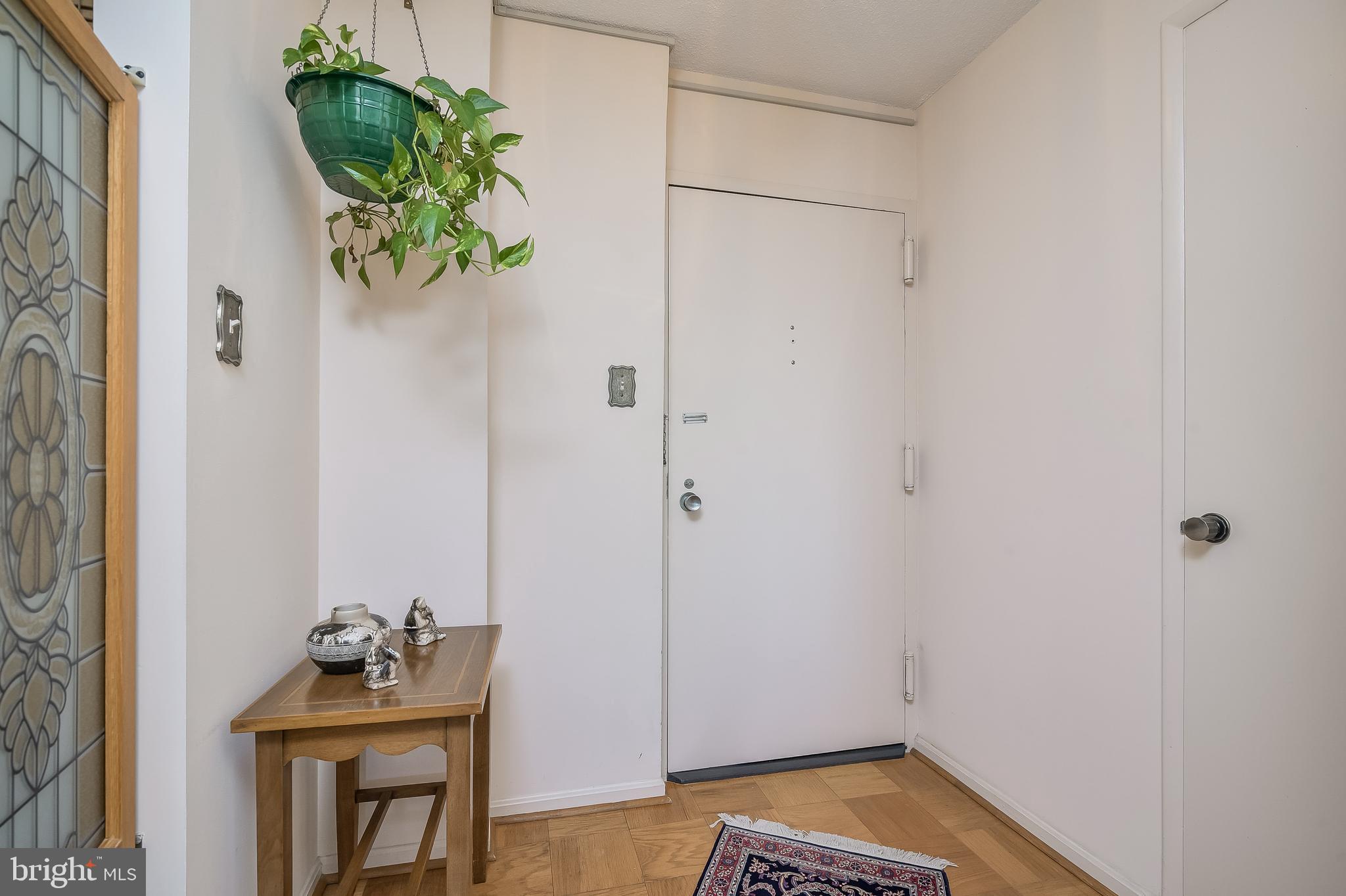 AMERICANA CENTRE - Residential