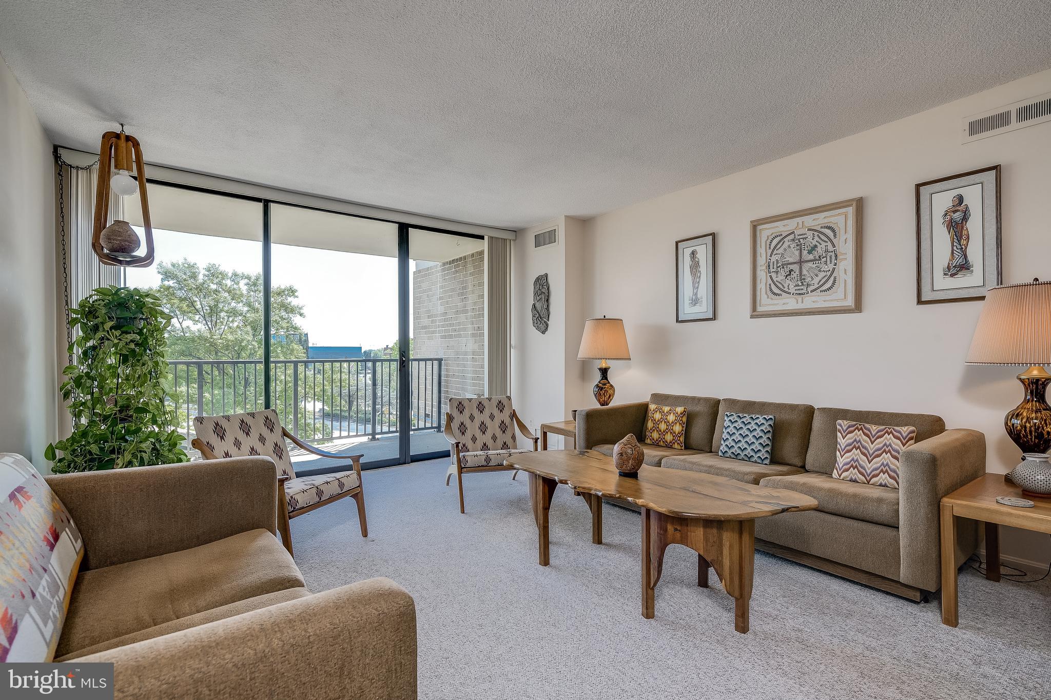 AMERICANA CENTRE - Residential