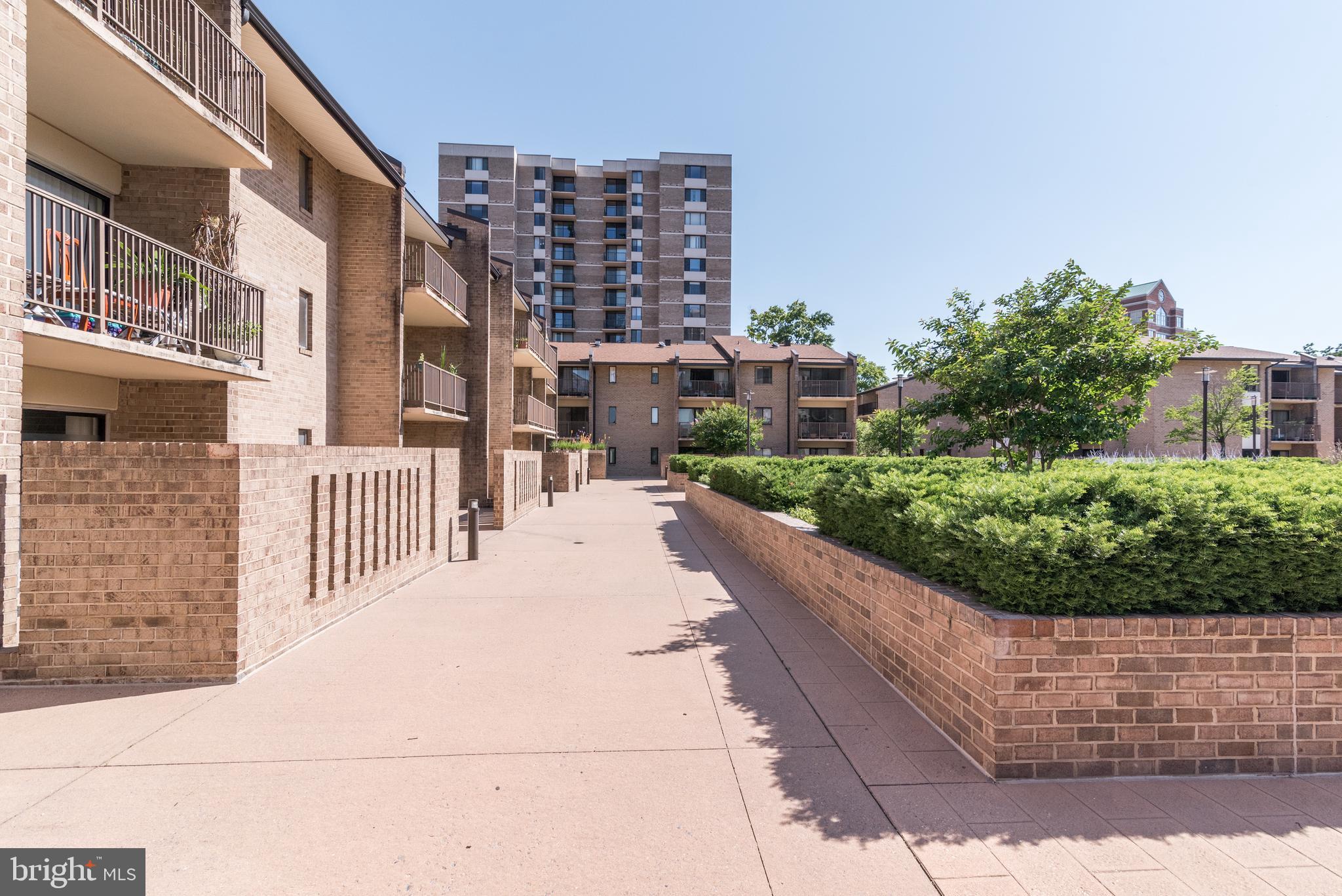 AMERICANA CENTRE - Residential