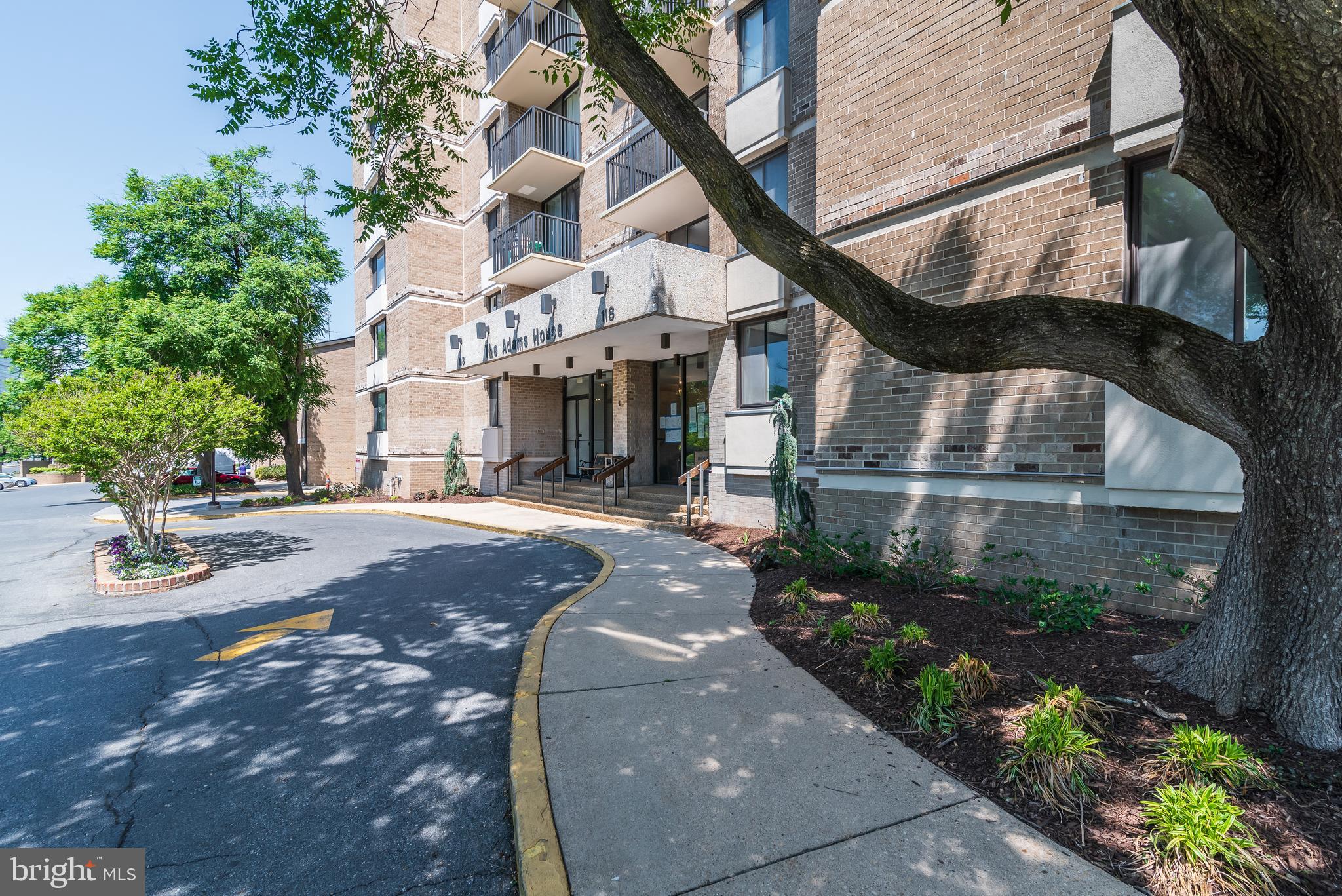 AMERICANA CENTRE - Residential