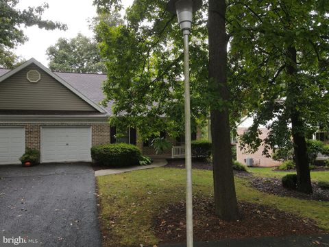 Photo of 38 Timber Villa, Elizabethtown, PA 17022 (MLS # PALA2058440)