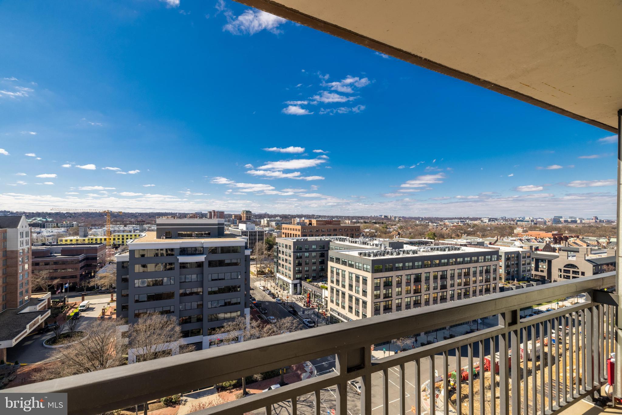 PORT ROYAL CONDOMINIUM - Residential