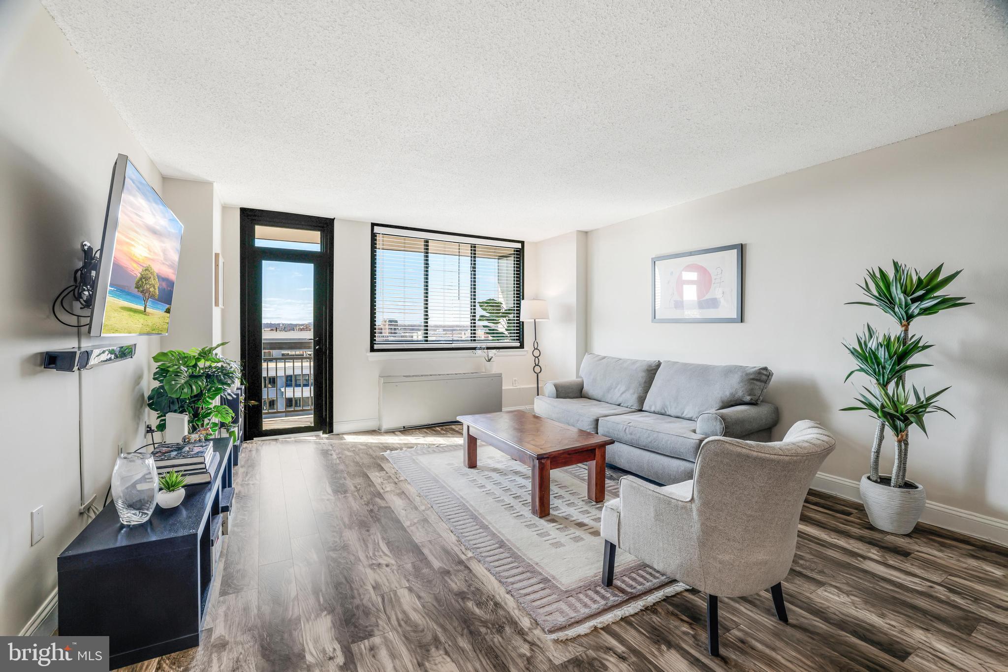 PORT ROYAL CONDOMINIUM - Residential