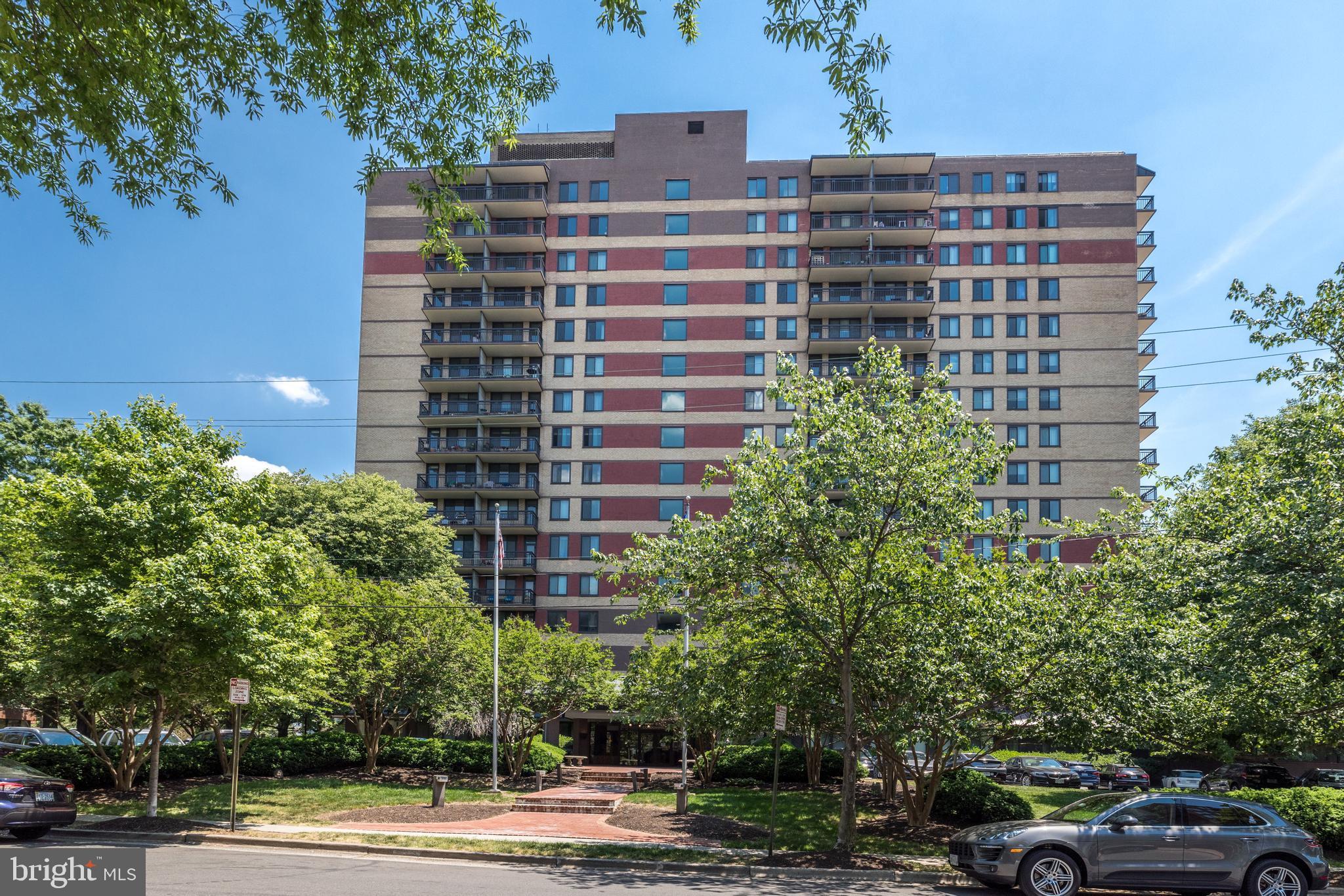 PORT ROYAL CONDOMINIUM - Residential