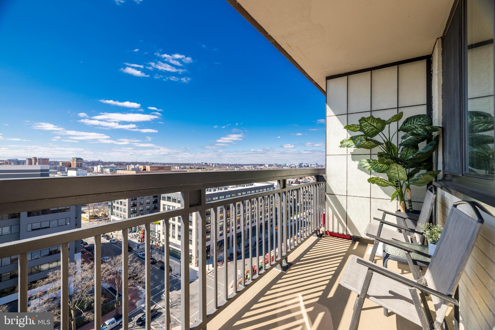 PORT ROYAL CONDOMINIUM - Residential