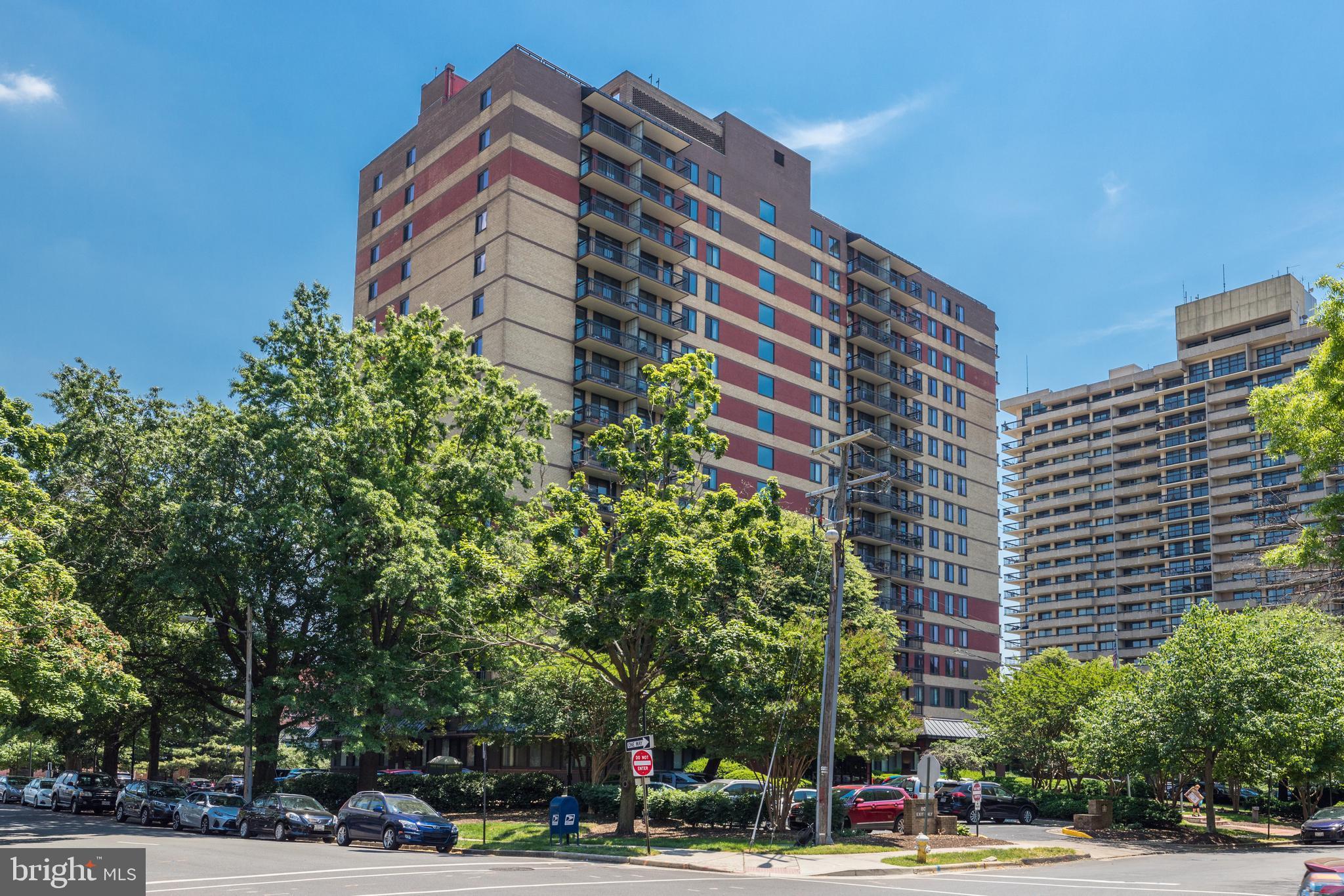 PORT ROYAL CONDOMINIUM - Residential