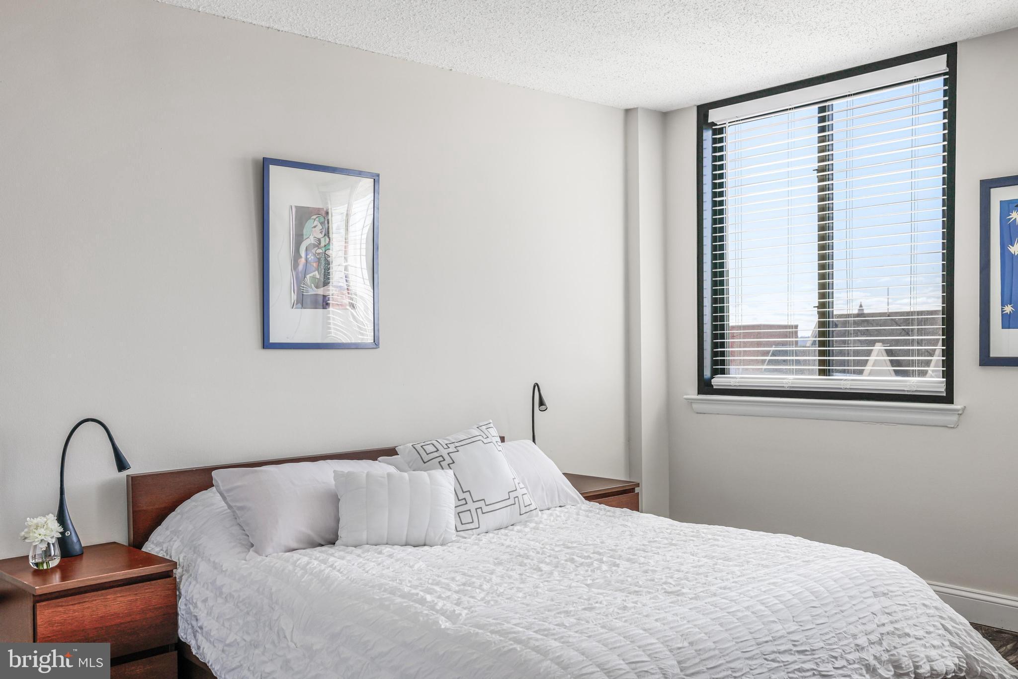 PORT ROYAL CONDOMINIUM - Residential