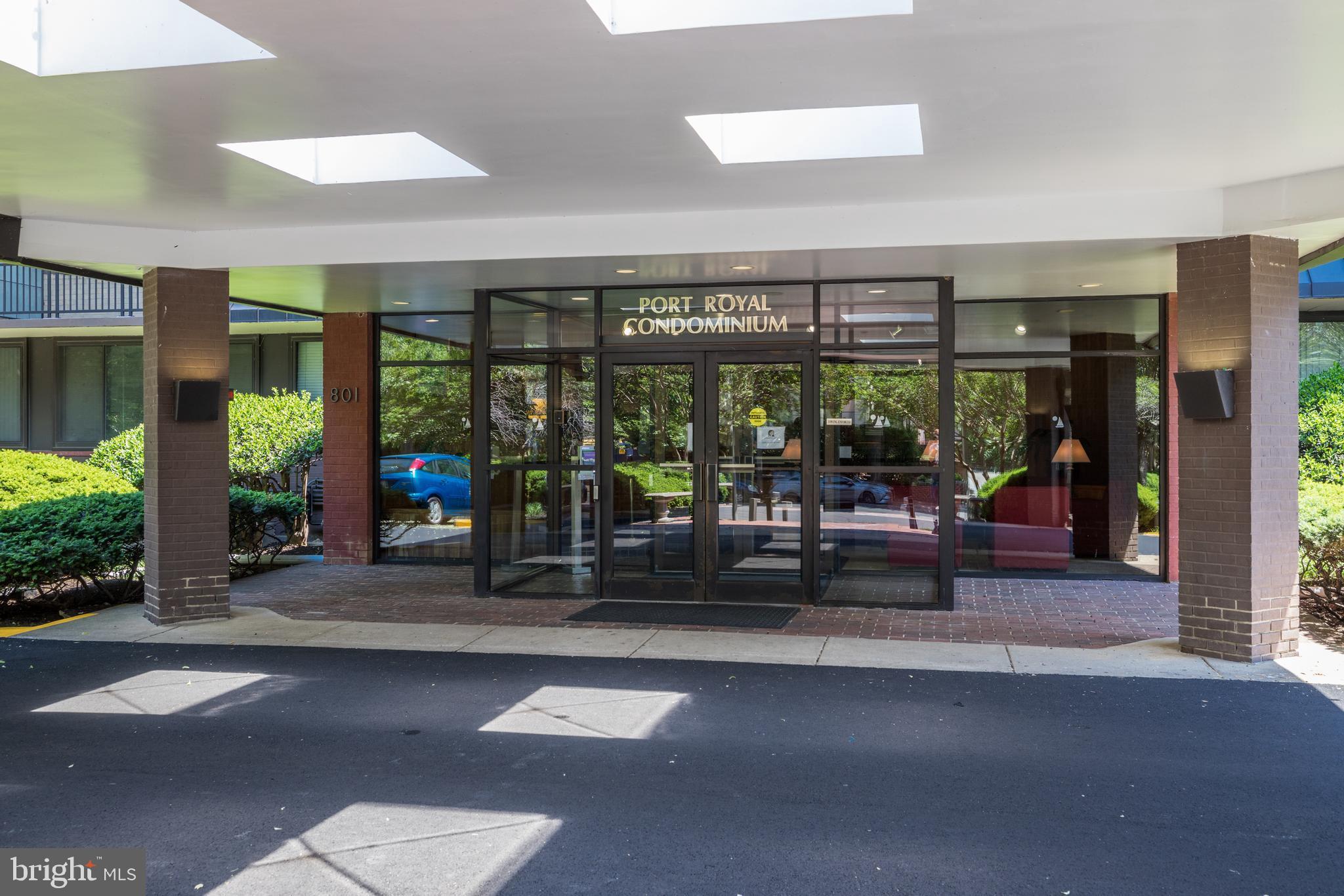 PORT ROYAL CONDOMINIUM - Residential