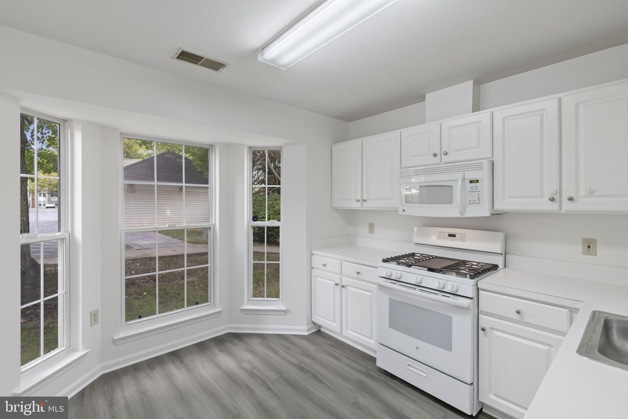 BRISTOL GREEN - Residential