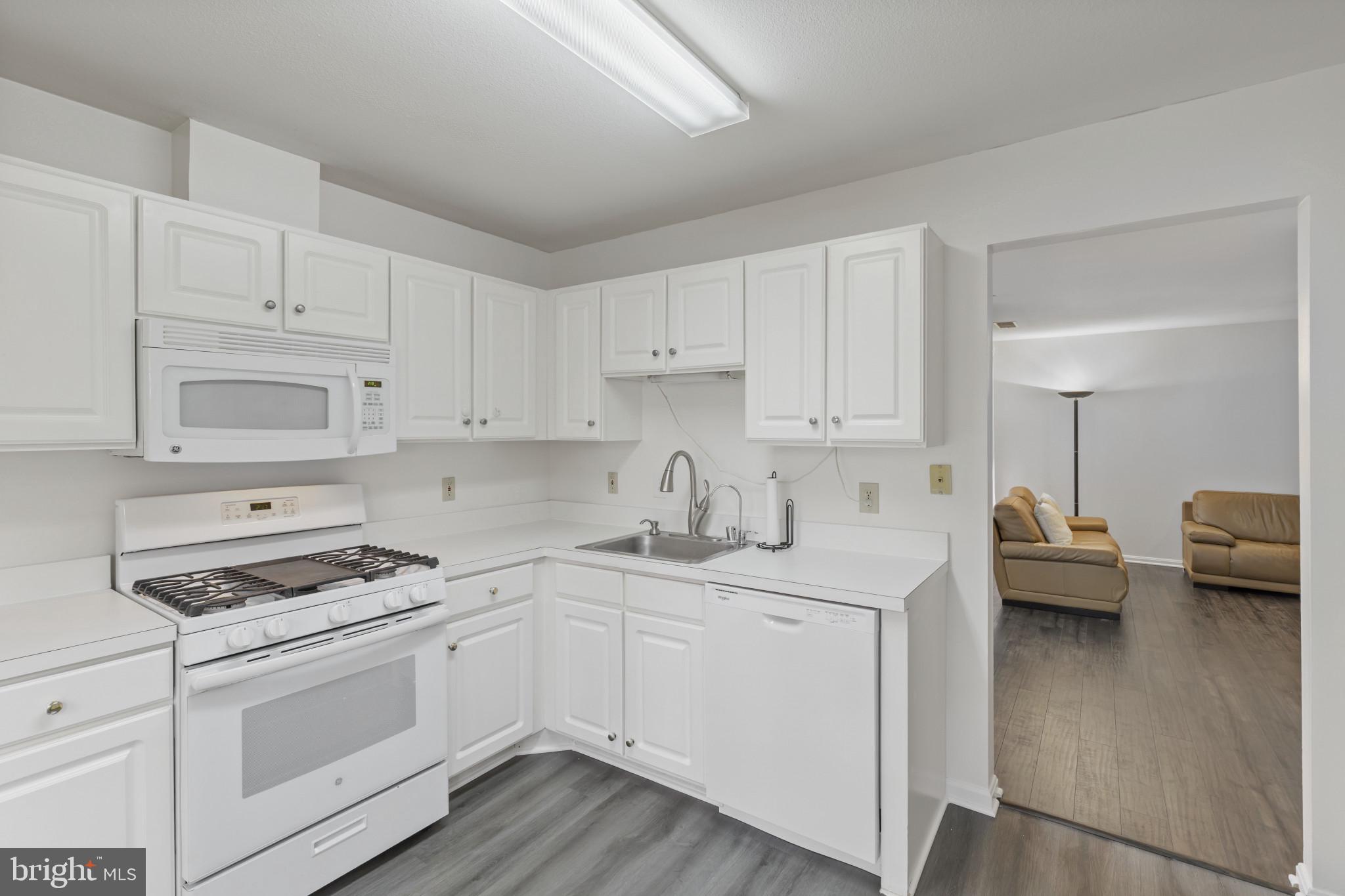 BRISTOL GREEN - Residential