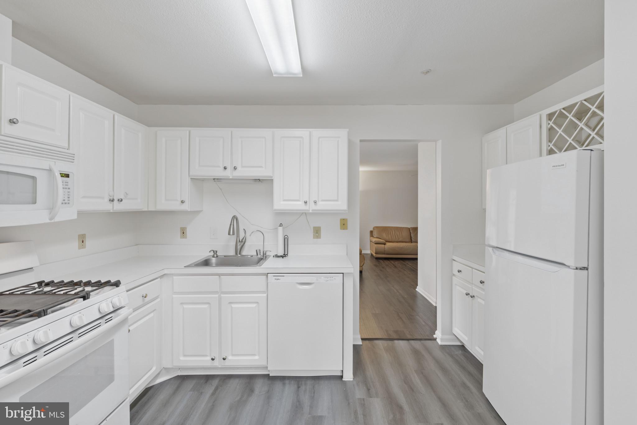 BRISTOL GREEN - Residential