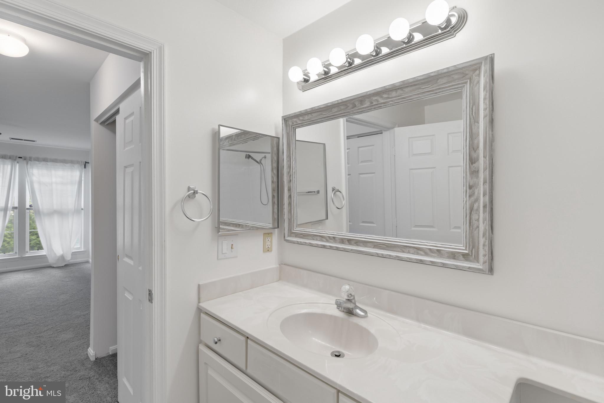 BRISTOL GREEN - Residential