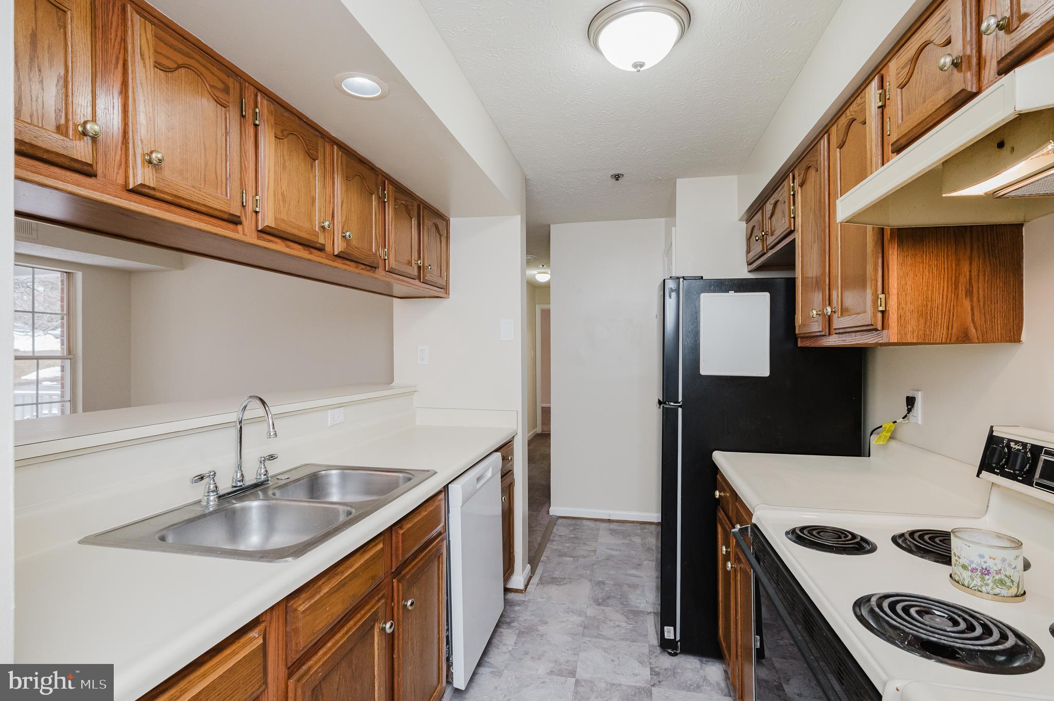 BRENTWOOD CONDO - Residential