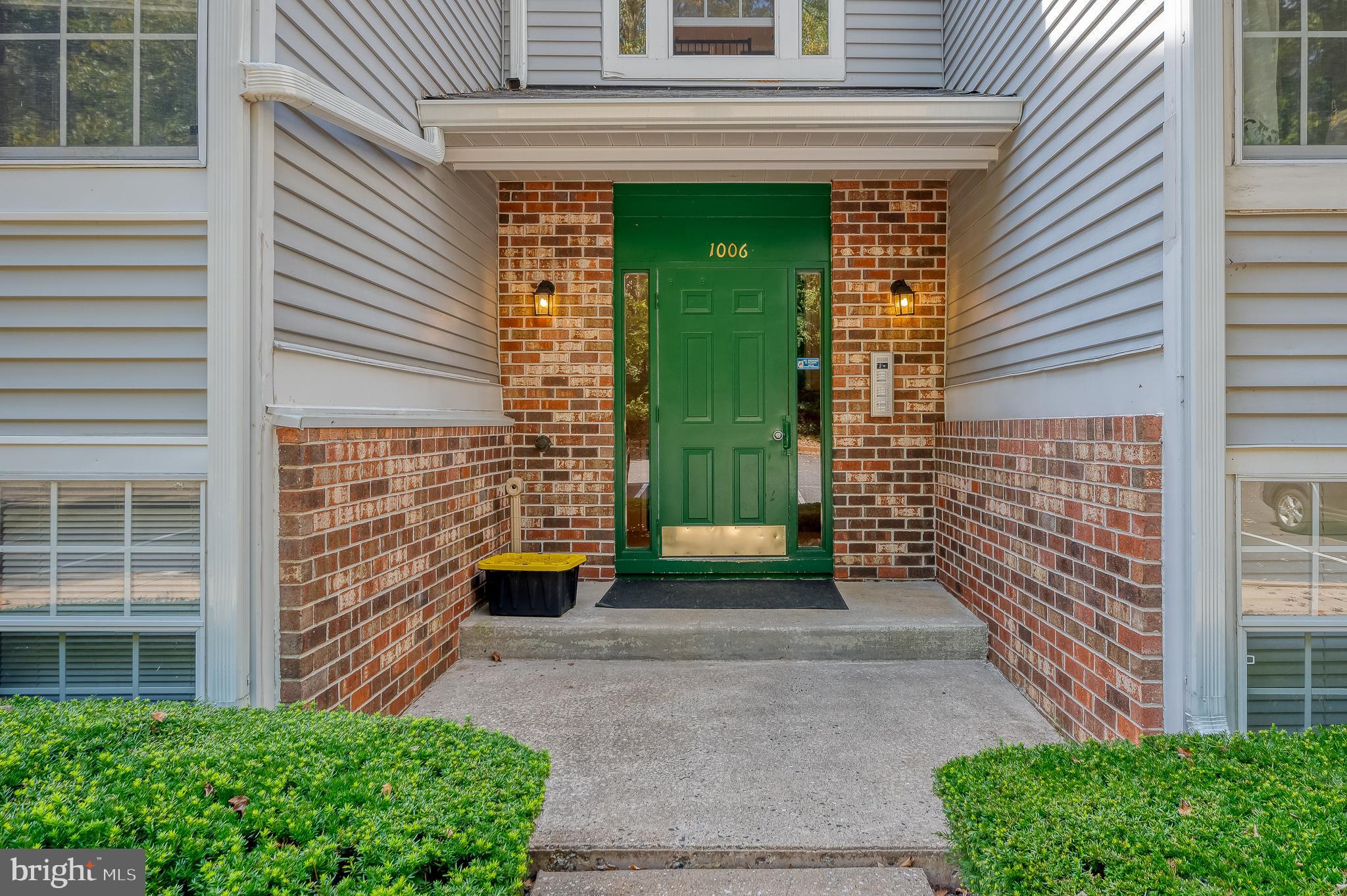 BRENTWOOD CONDO - Residential