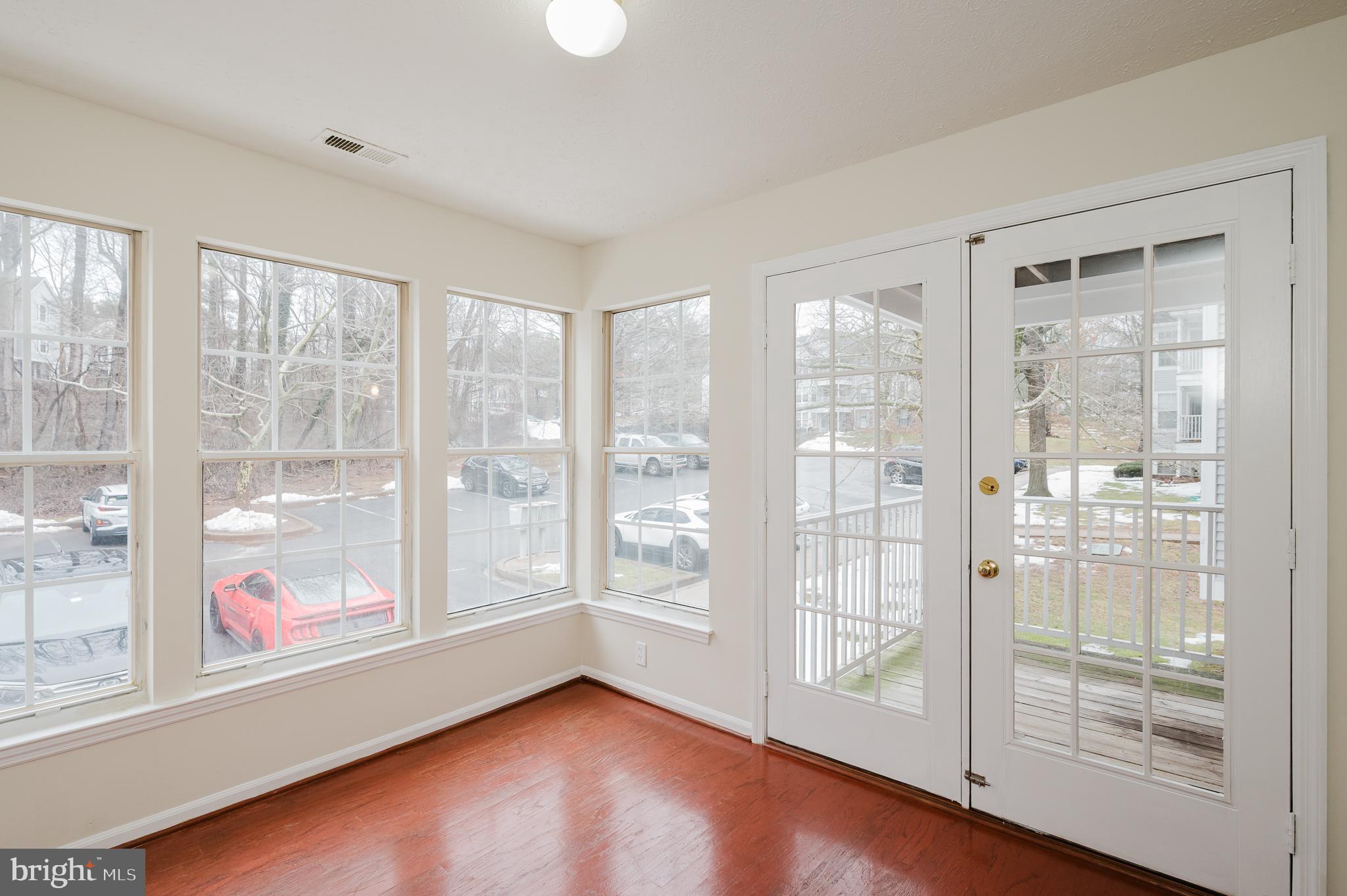 BRENTWOOD CONDO - Residential